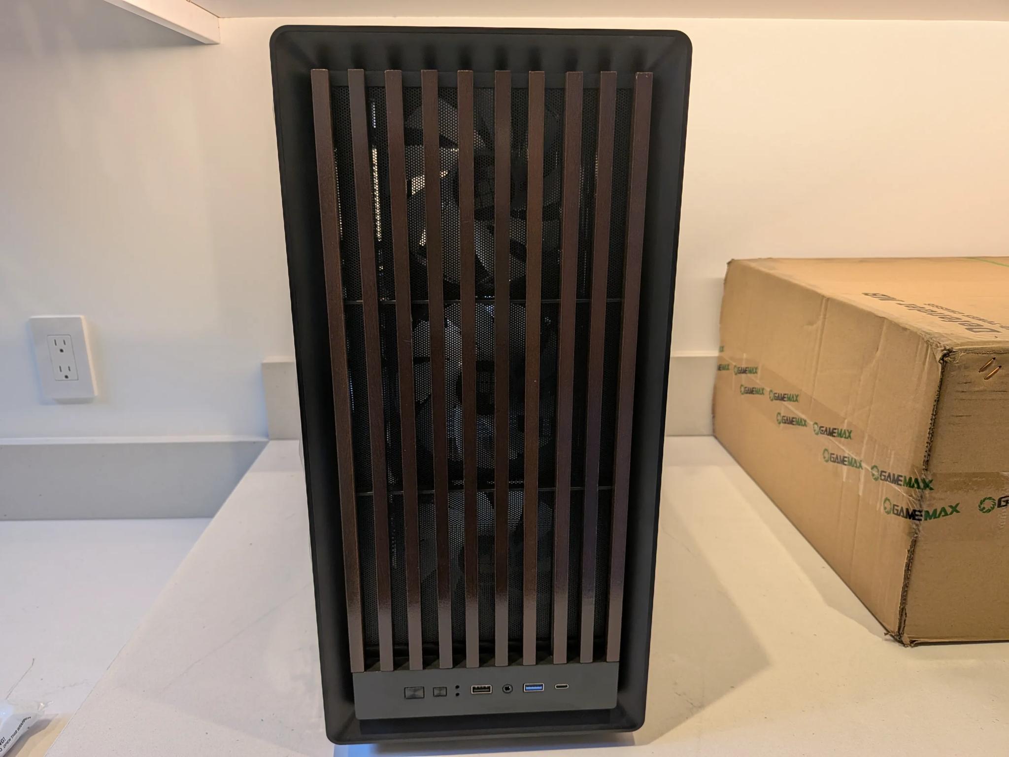 🌊 Cooled 🪵 Gaming PC - AMD Radeon RX 9070, Intel Core i7 12700KF, 32 GB RAM, 2 TB