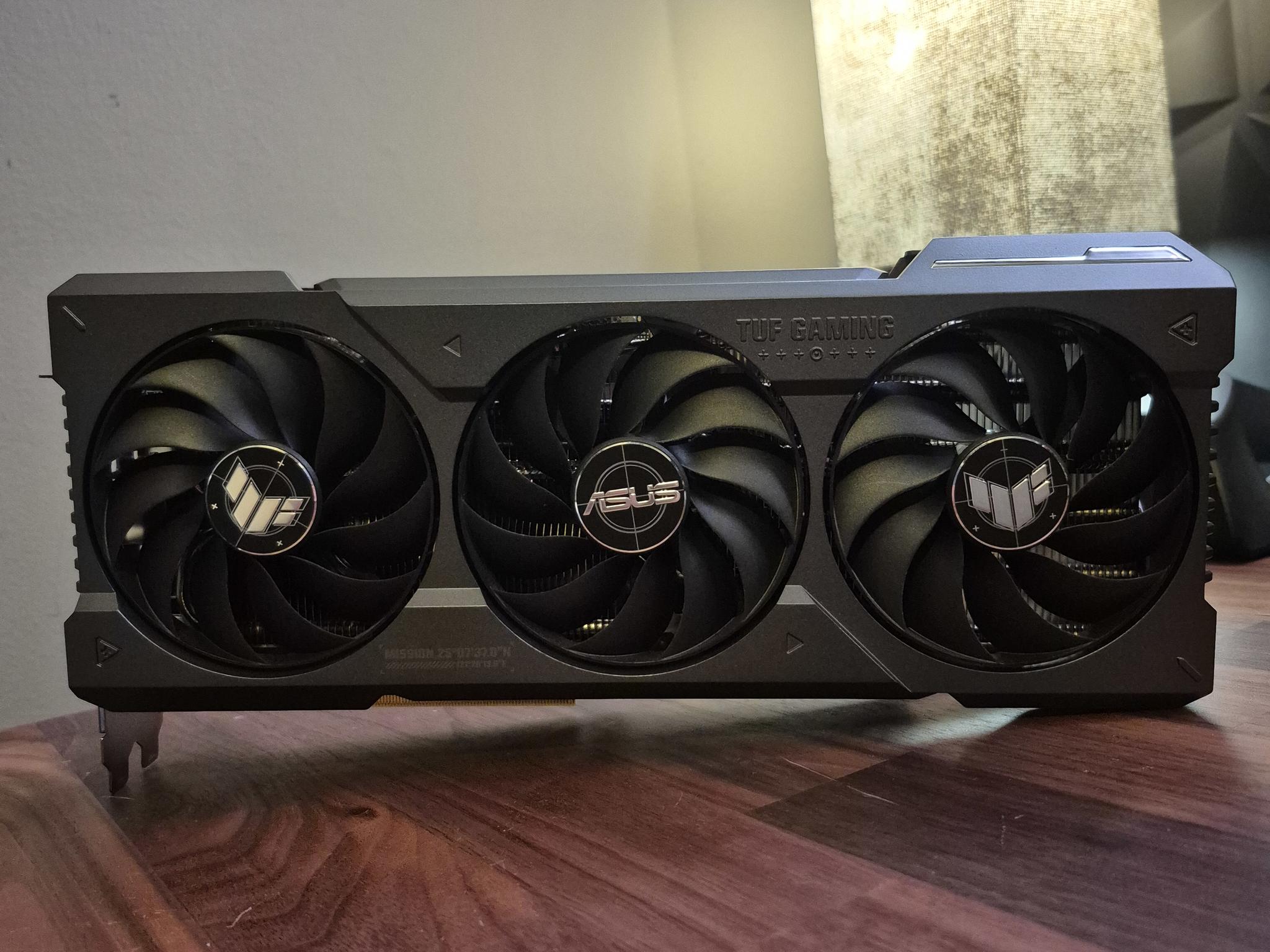 RTX 4070 TI SUPER 16 GB