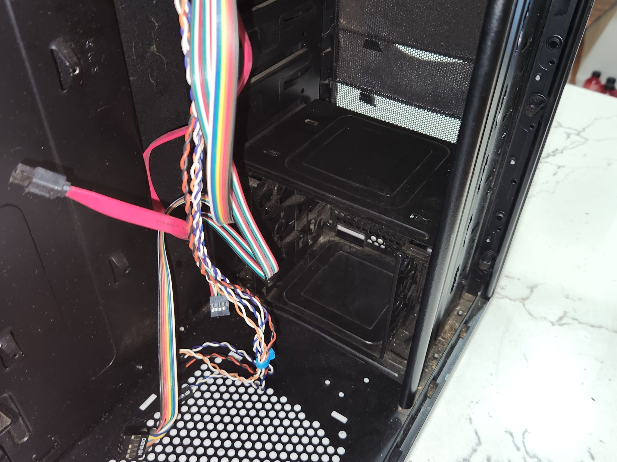 Old Antec case w/ extra hd cage RETRO