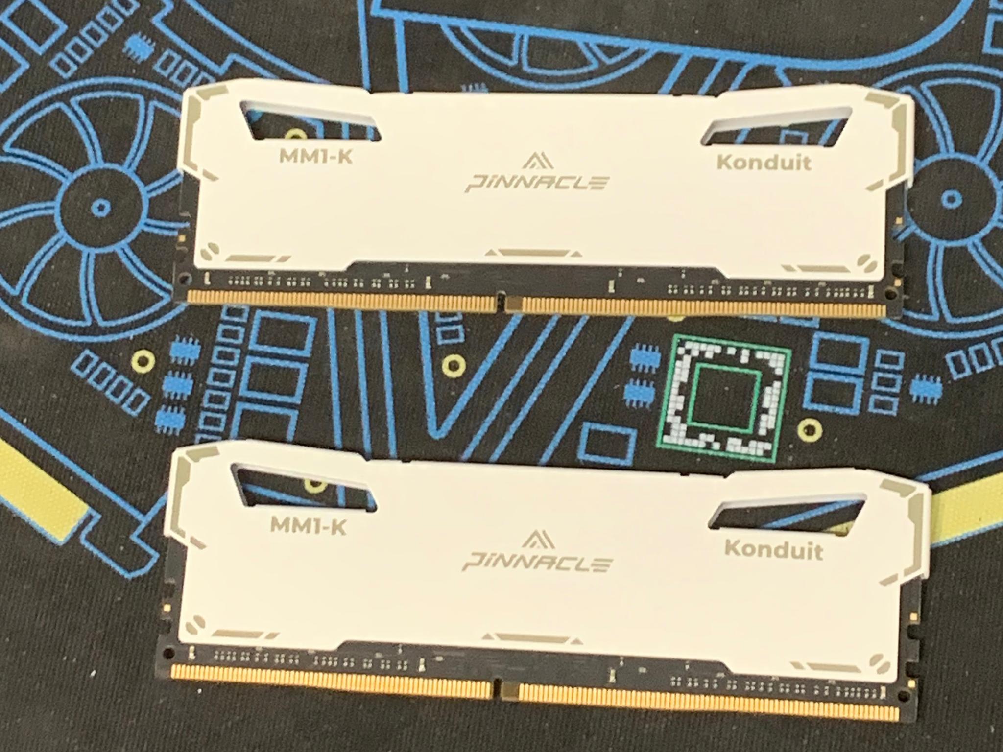 Used Excellent Condition 32GB DDR4 Pinnacle Konduit RAM