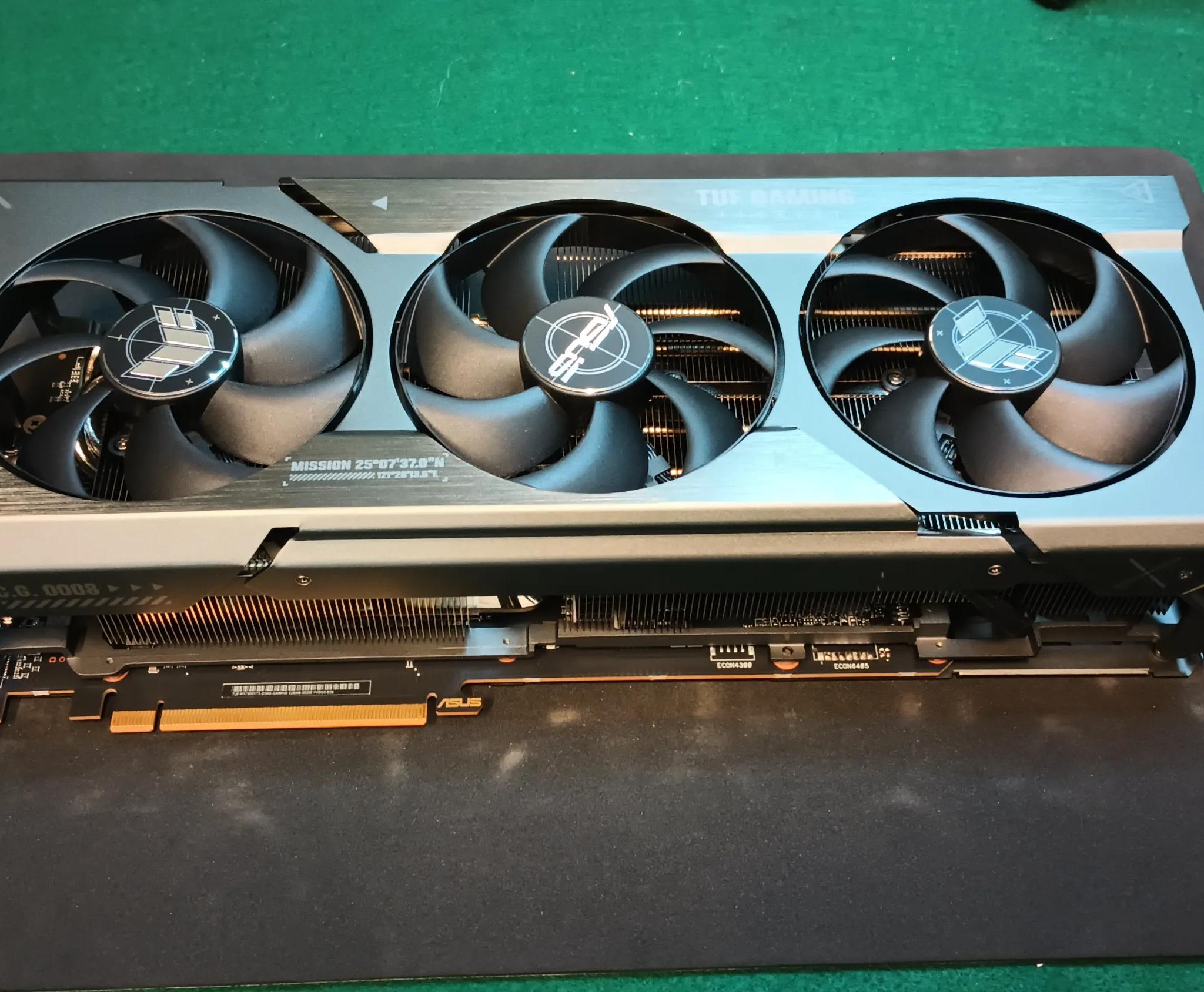 Asus TUF Radeon RX 7900 XTX OC 24GB DDR6
