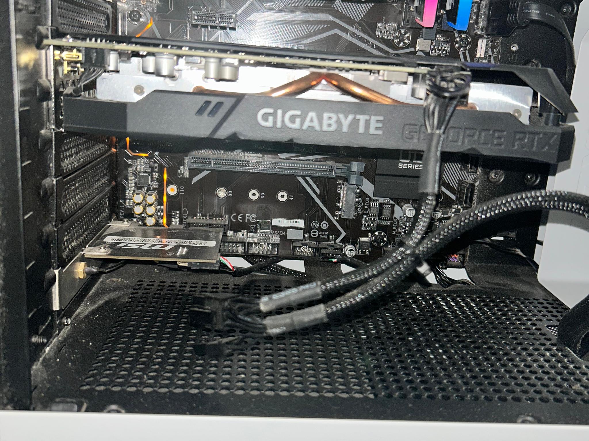 Intel Core i5-10400F  GeForce RTX 2060  16 RAM  1T STORAGE