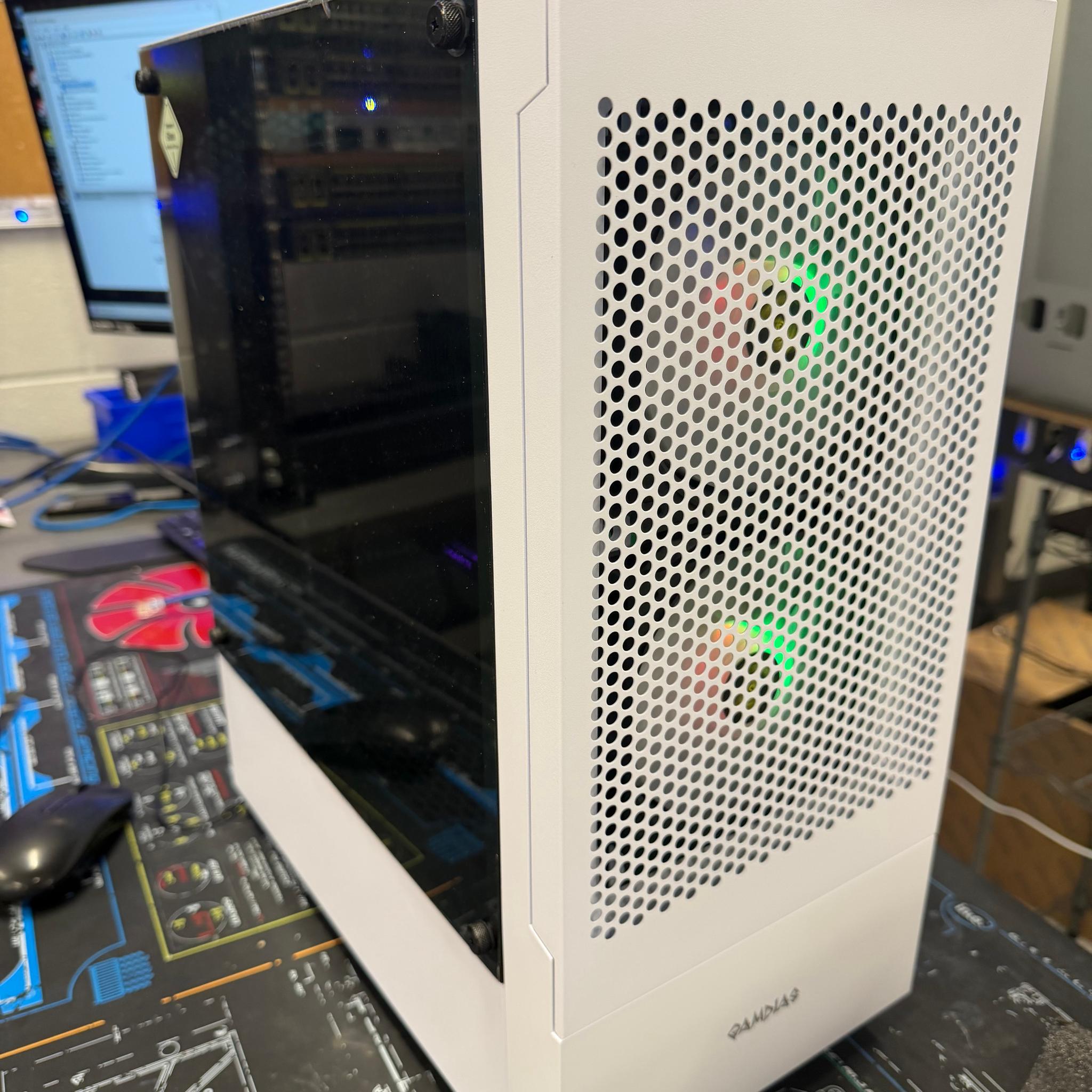 Lightning in a bottle!! Custom Gaming PC Build
