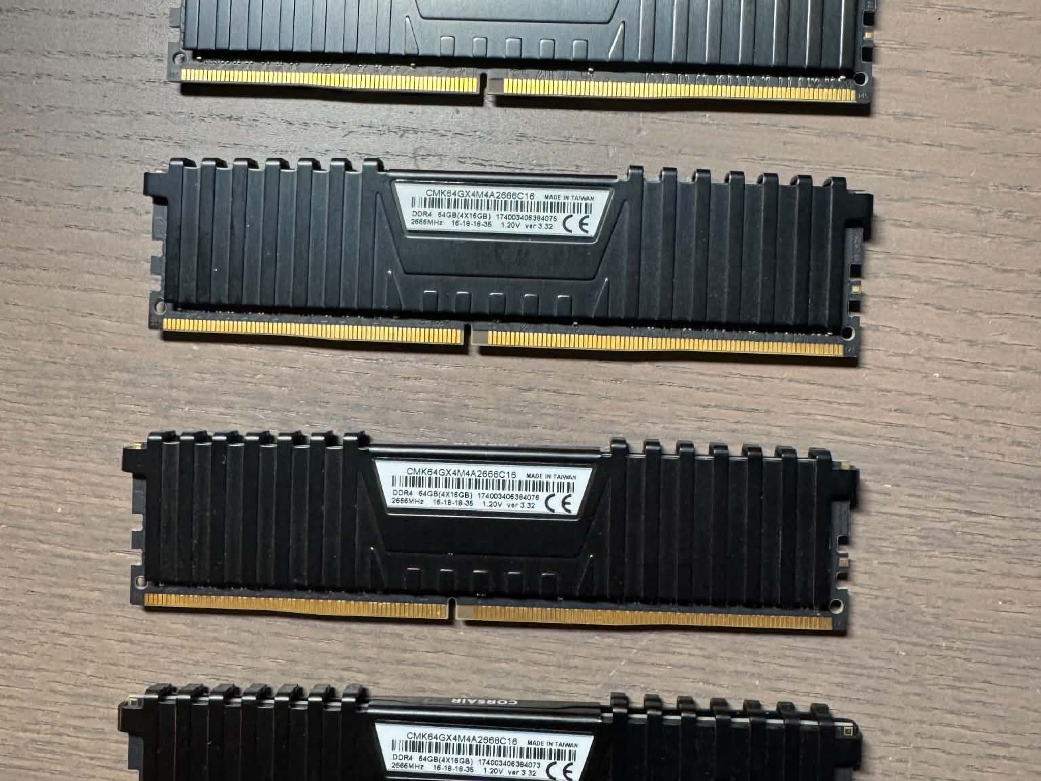 Corsair Vengeance LPX 64GB (4x16GB) DDR4 RAM 2666MHz CMK64GX4M4A2666C16