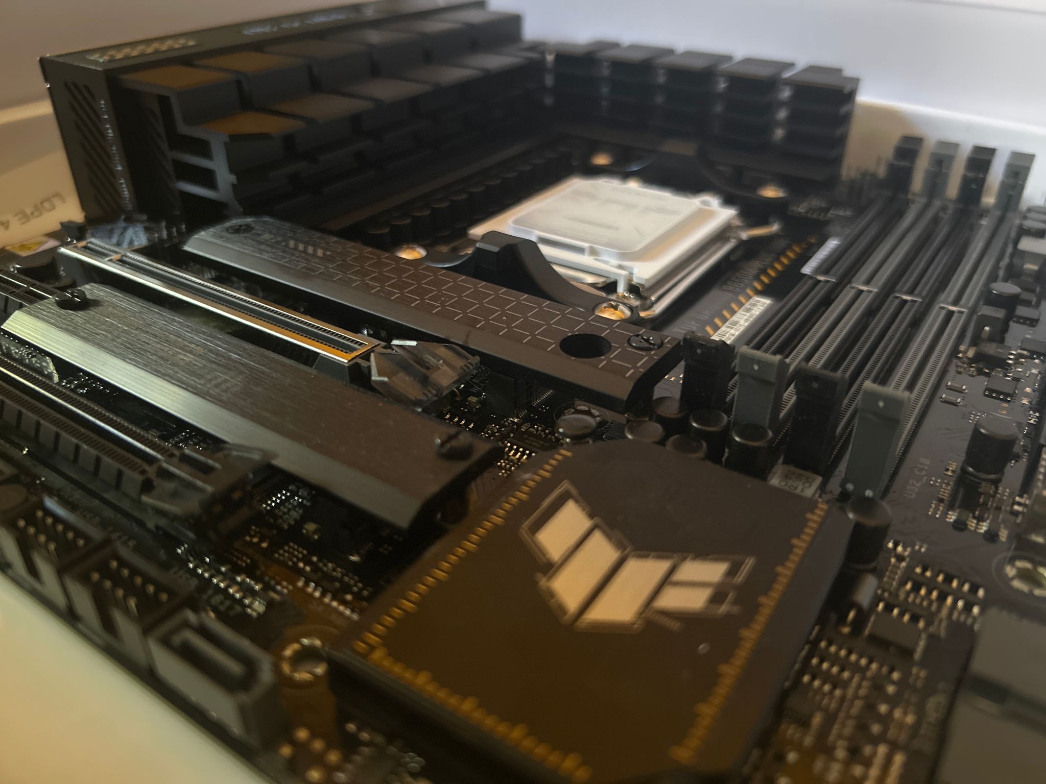 ASUS TUF GAMING B650-PLUS WIFI