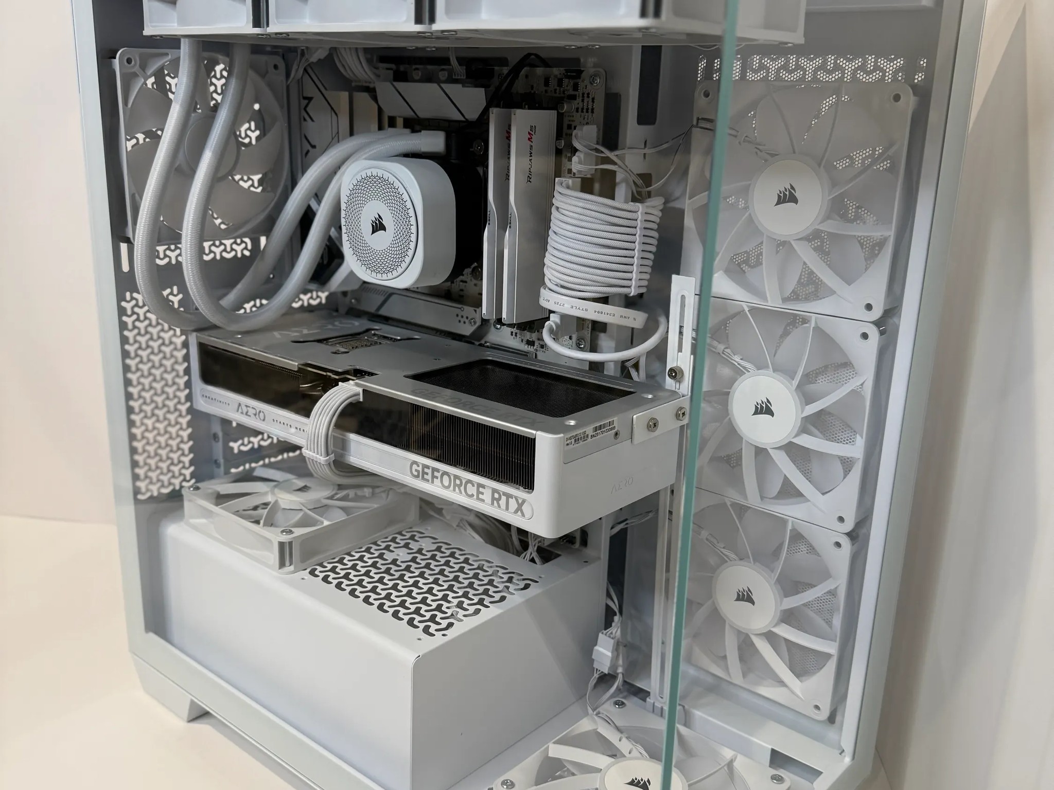RTX 5070 Gaming PC| i7-12700K | 32 GB RAM| 1 TB M.2 storage|1440p/ 4K ultra