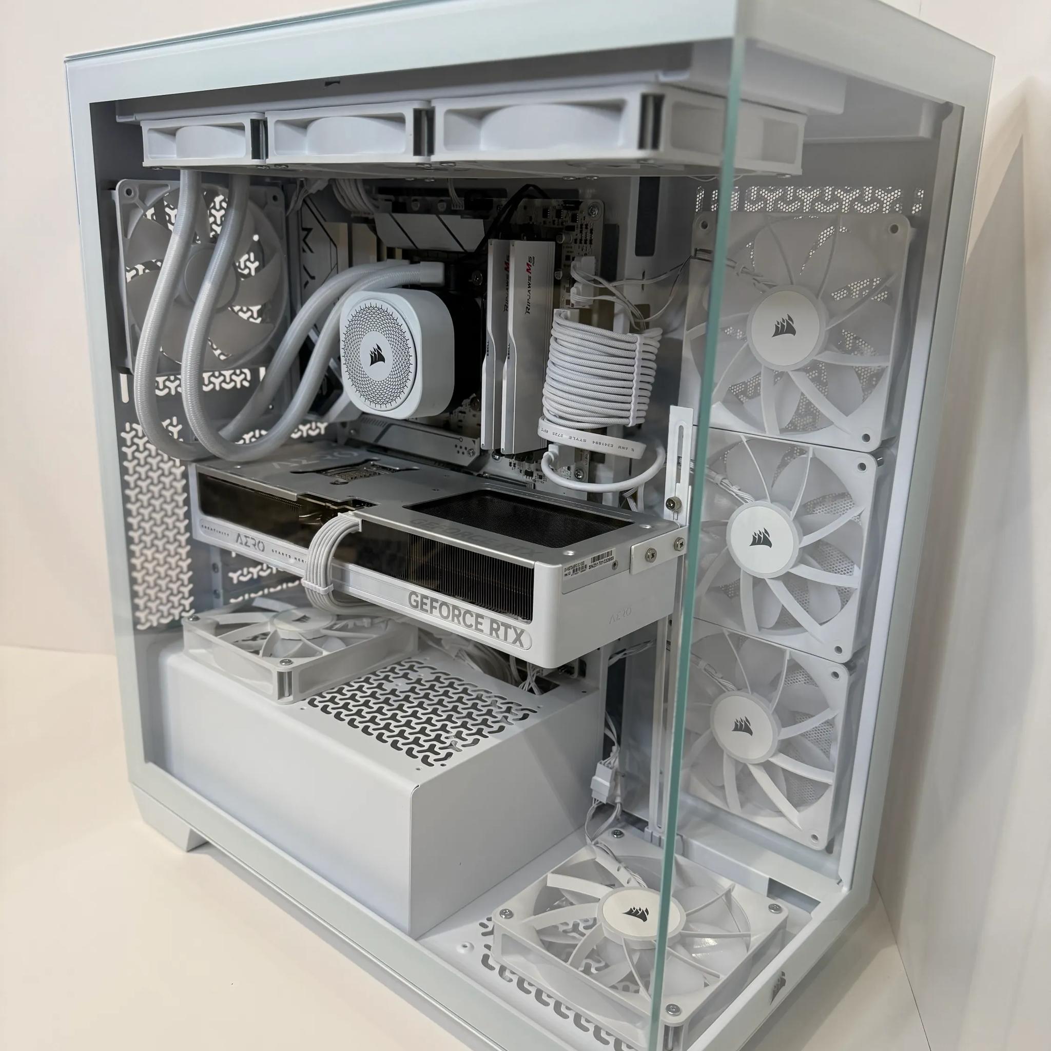 RTX 5070 Gaming PC| i7-12700K | 32 GB RAM| 1 TB M.2 storage|1440p/ 4K ultra