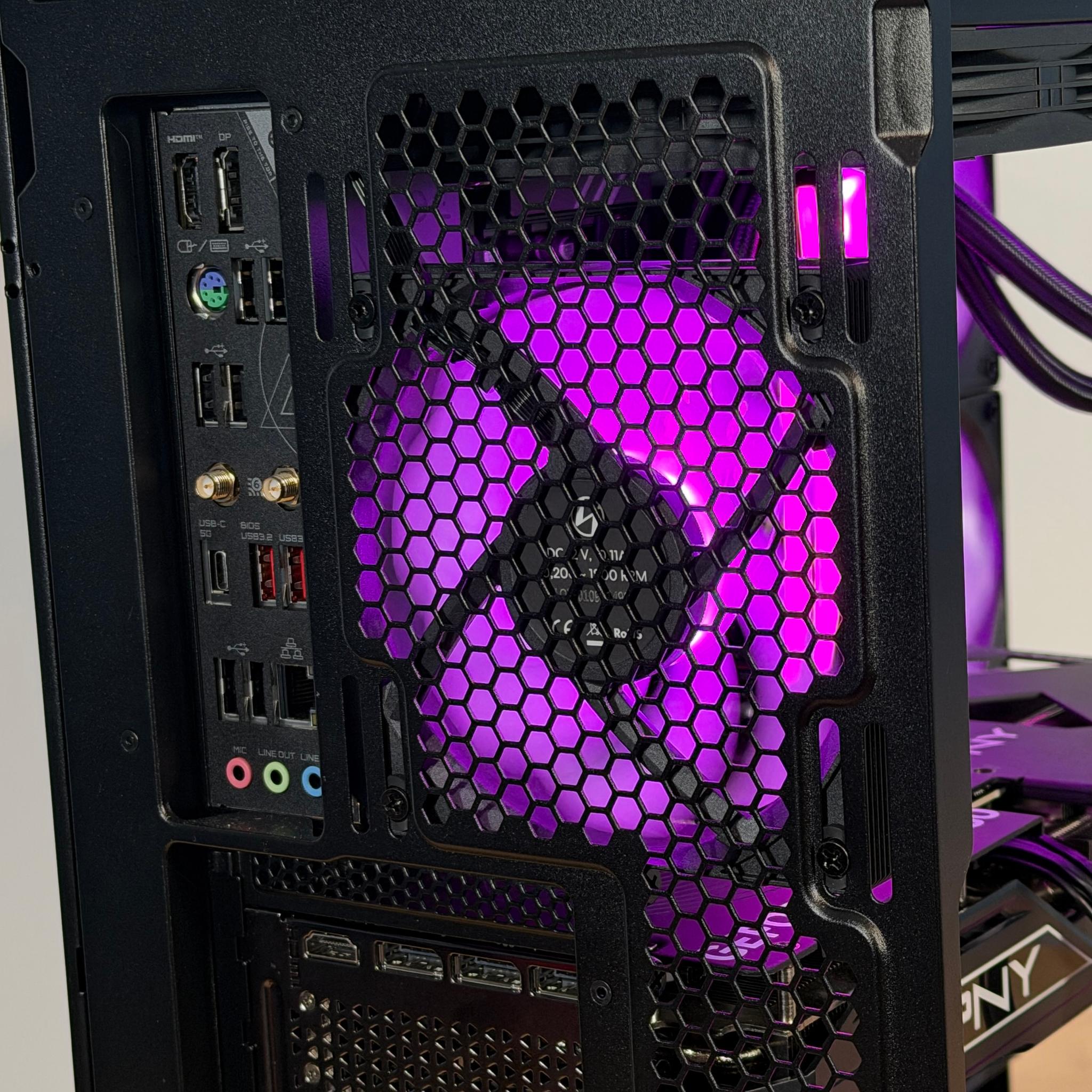 GeForce RTX 5080 - Ryzen 7 9800X3D Gaming PC