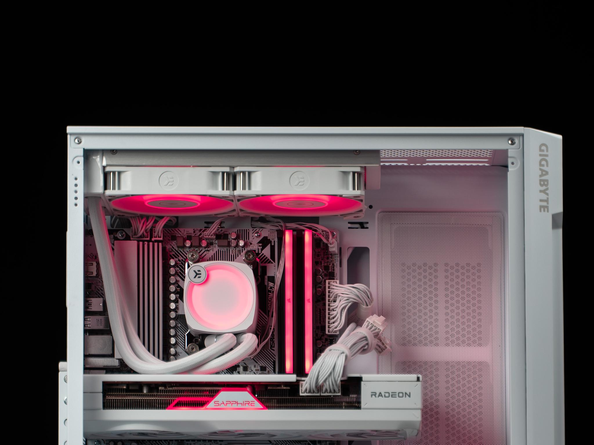 \ WF-52 / RX 7700 XT Ryzen 5 9600X 2.5TB 32GB DDR5 Windows 11 Gaming PC