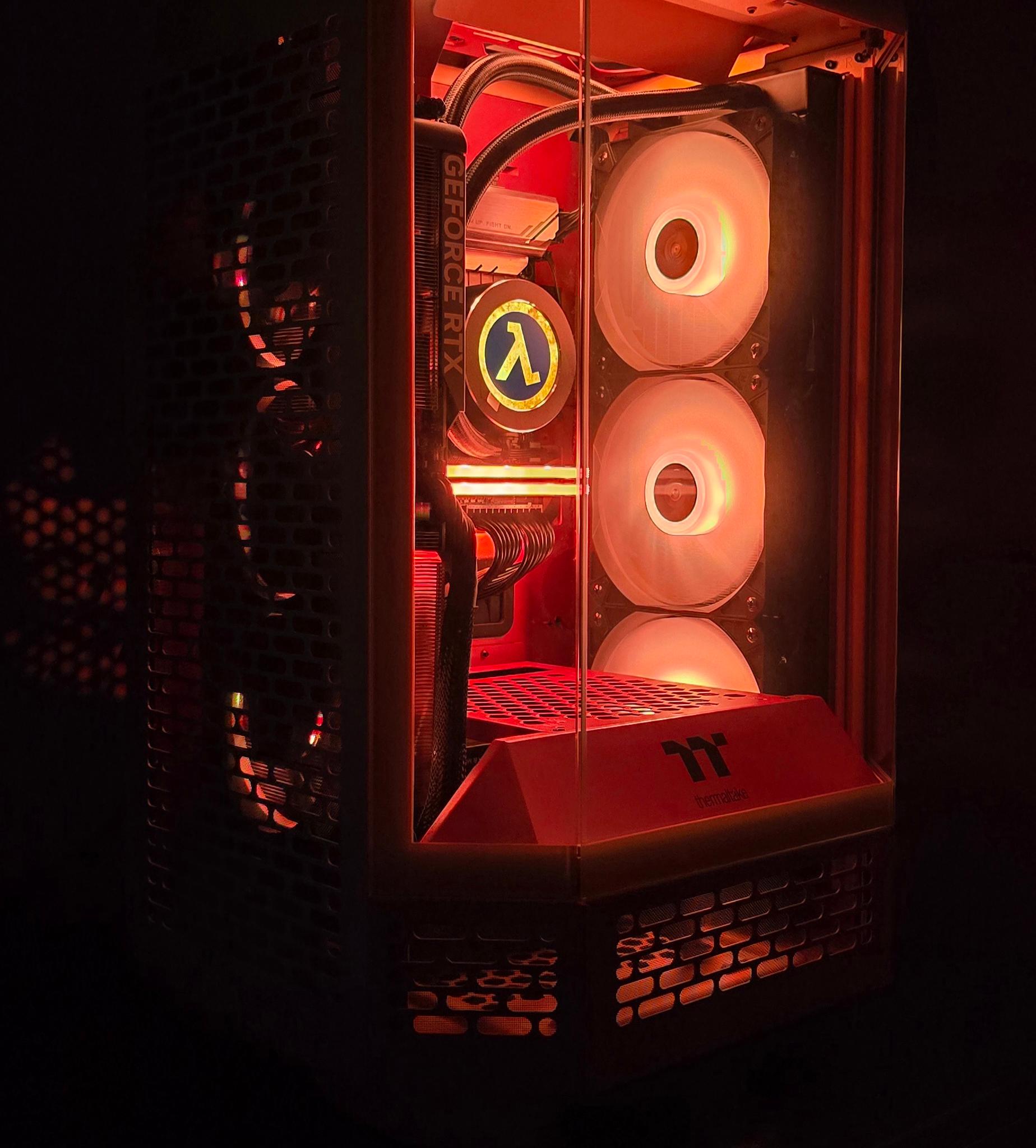 Custom Gaming PC "Helios" - Ryzen 7 5800X | 32GB CORSAIR RAM | RTX 4070 Ti 12GB