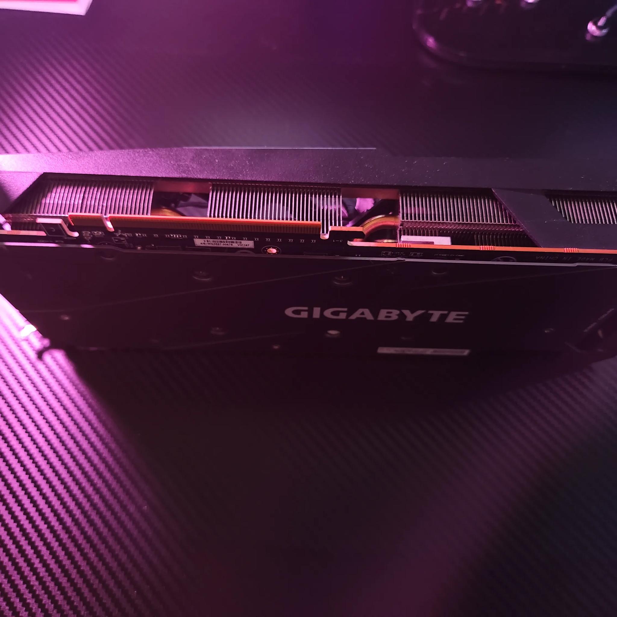 RX 6750 XT II Gigabyte Gaming OC (Original box included)