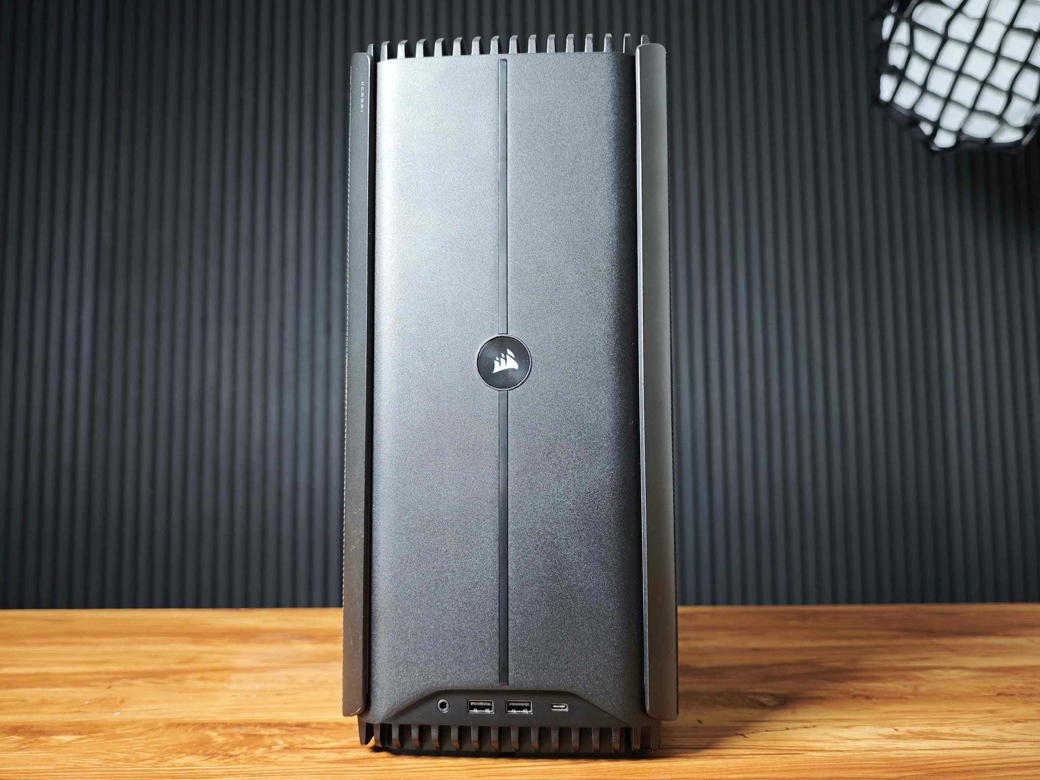 Corsair a600 Small Form Factor PC - RTX 5080 - Ryzen 9 9900X3D - 4TB SSD Storage - 64GB RAM
