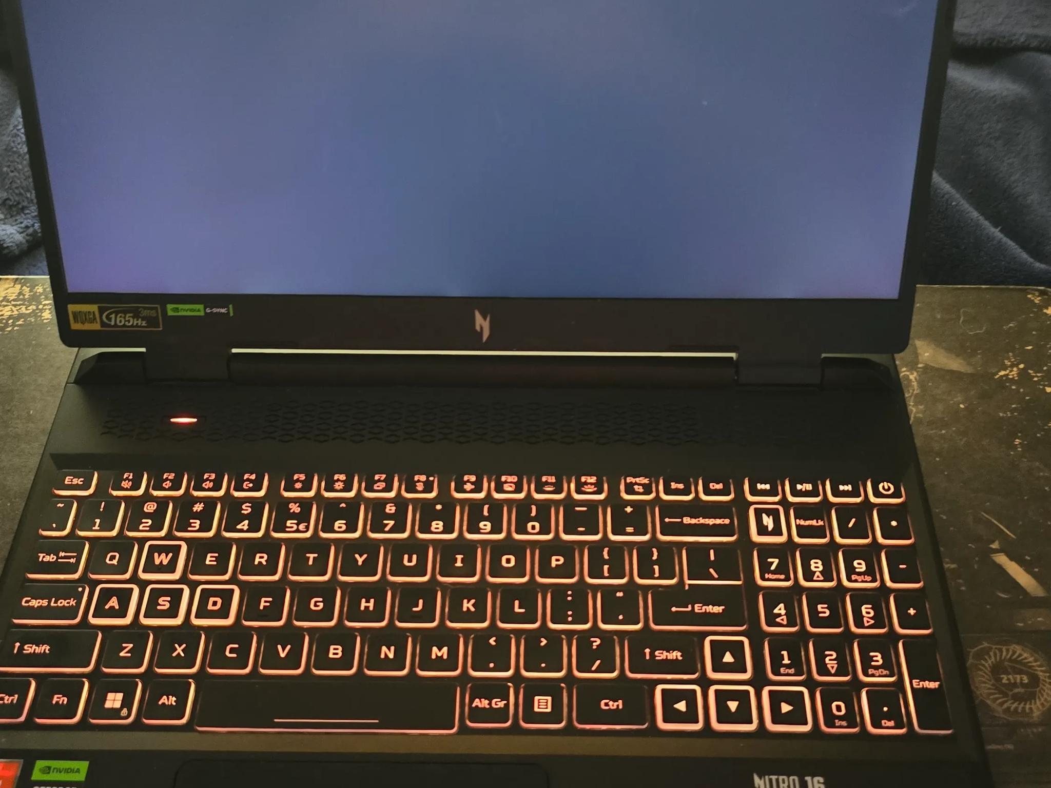 ACER NITRO 16 AMD RYZEN 9 7940HS, NVIDIA 4070 LAPTOP 8 GB RAM, SCREEN HAS SOME BAD PIXELS