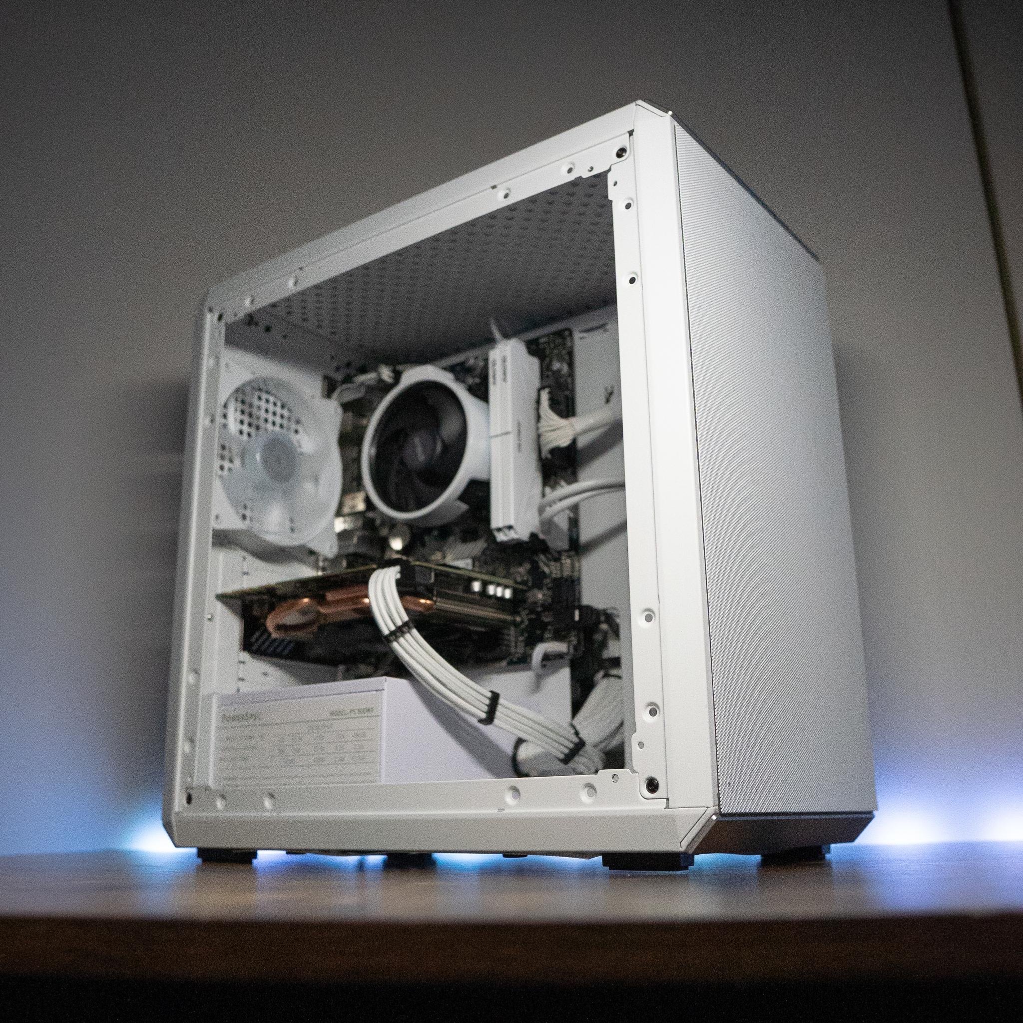 🌨🌨 | GTX 1080 8GB | RYZEN 5 1600X | 16GB DDR4 RAM | 2TB | Arctic Chill