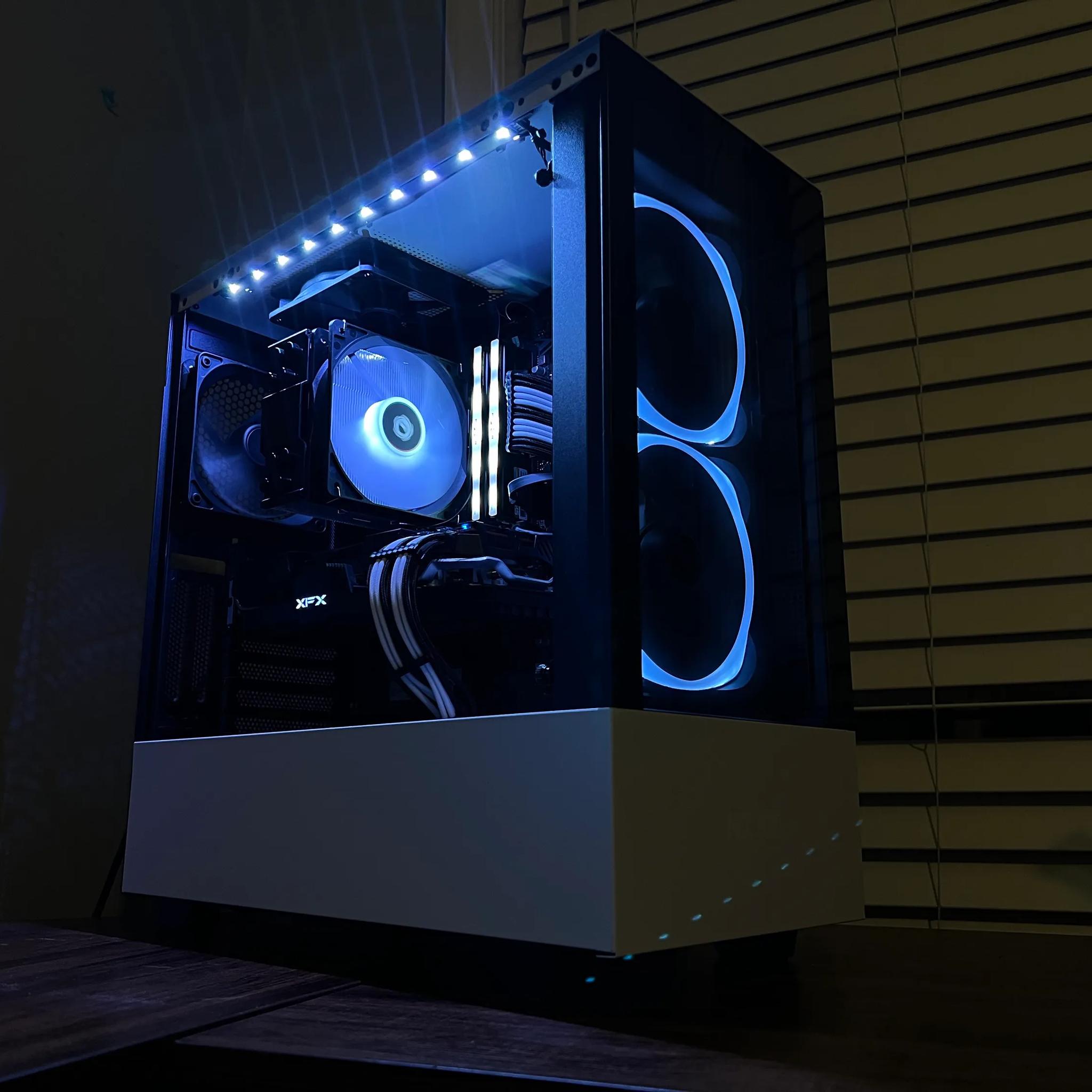 Whiteline: i5-10400, RX 5700xt Gaming PC