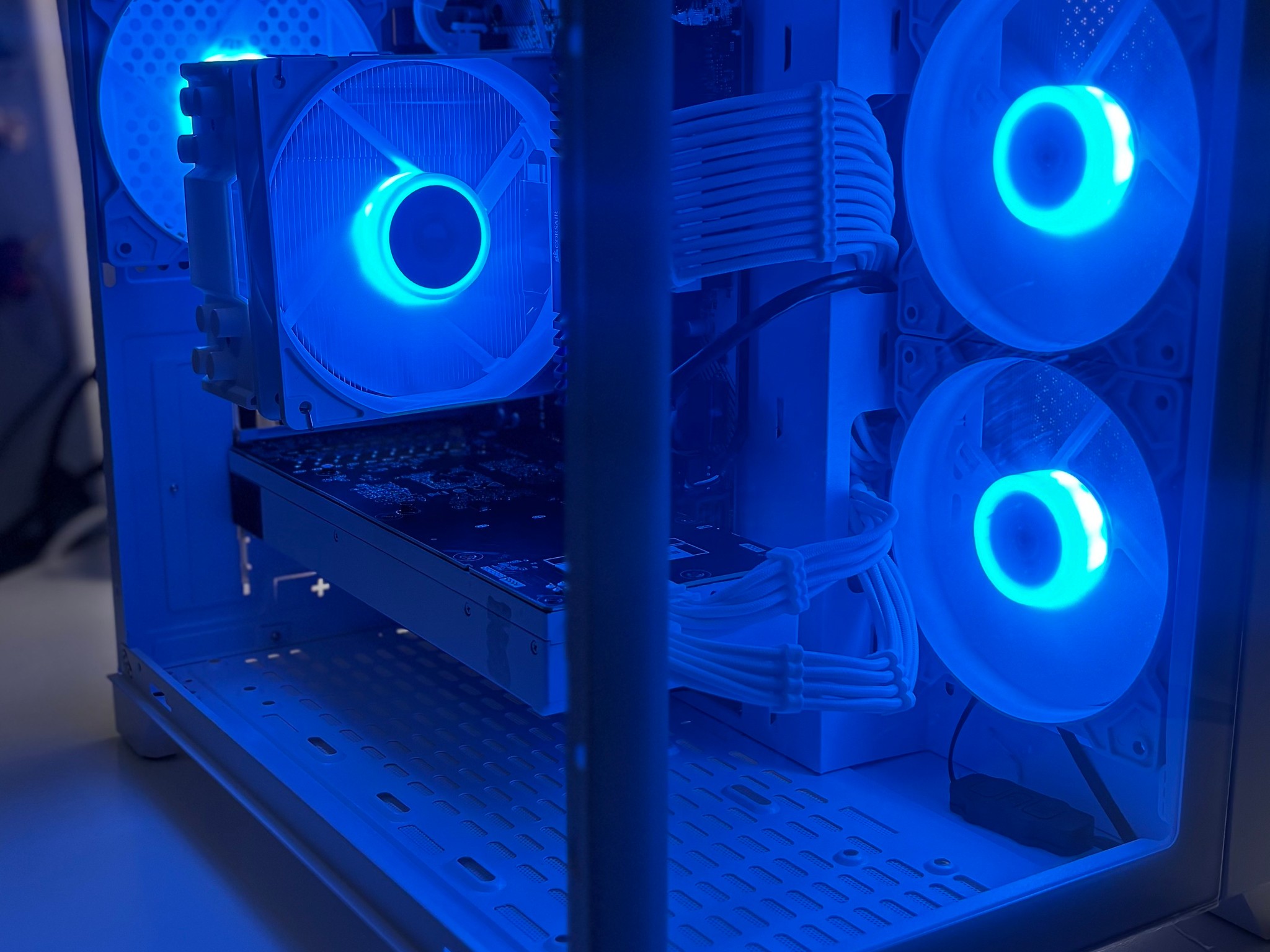 White Gaming PC - RTX 3070, Ryzen 5 3600, 16GB RAM, 512GB SSD