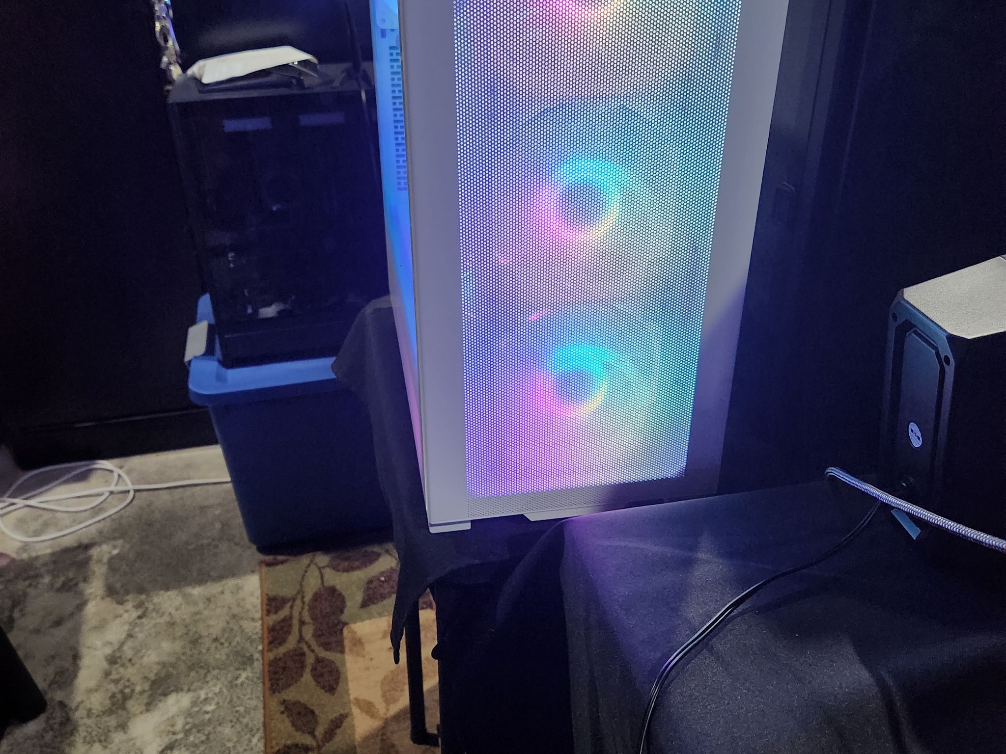 [ALL-WHITE/ICE GAMING PC] Ryzen 7 7800X3D | 4TB NVMe | 32GB DDR5 | Wi-Fi 7