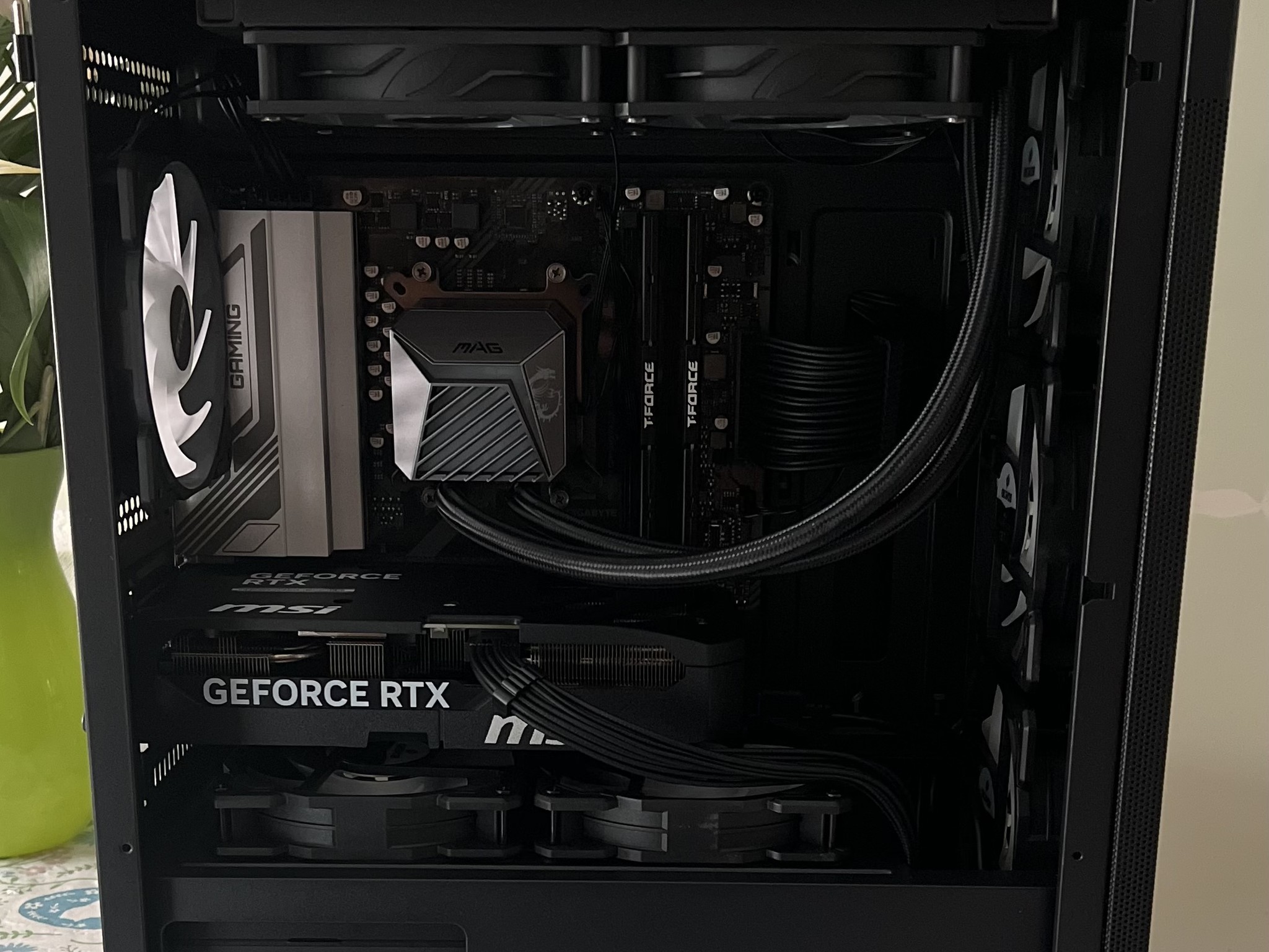 *Team Green 2.0* - Ryzen 5 9600x 32 GB DDR5 B650 MB RTX 5070 1.25 TB NVME SSD ARGB fans ALL NE...