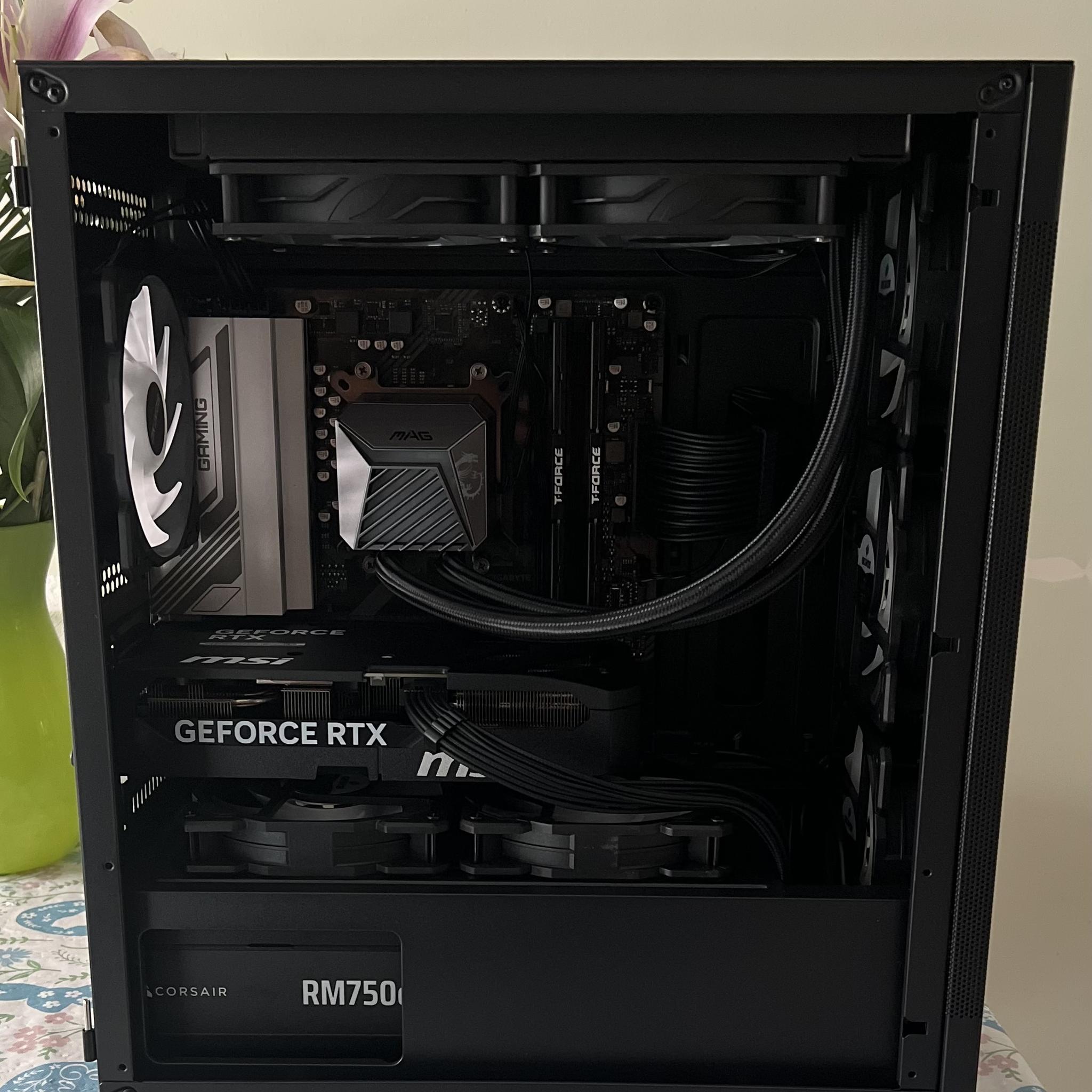 *Team Green 2.0* - Ryzen 5 9600x 32 GB DDR5 B650 MB RTX 5070 1.25 TB NVME SSD ARGB fans ALL NE...