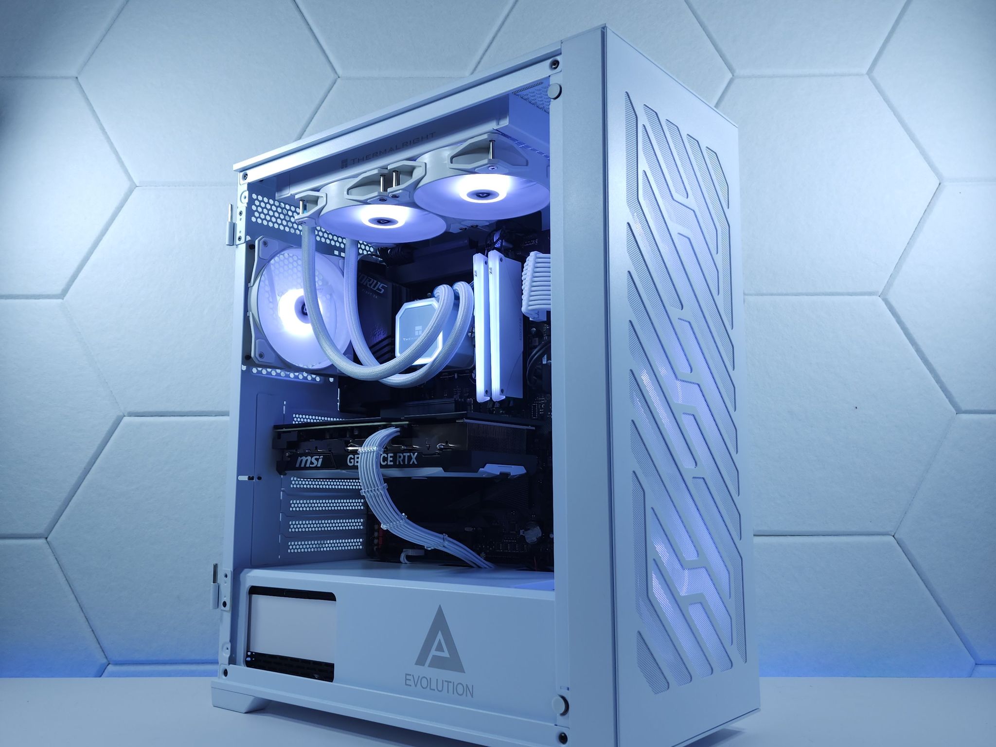 🤍🤍1440p Gaming | RTX 4070 Ti 12GB | Core i5 12600KF | 32GB 5600MHz DDR5 | 2TB NVMe SSD Gen 4