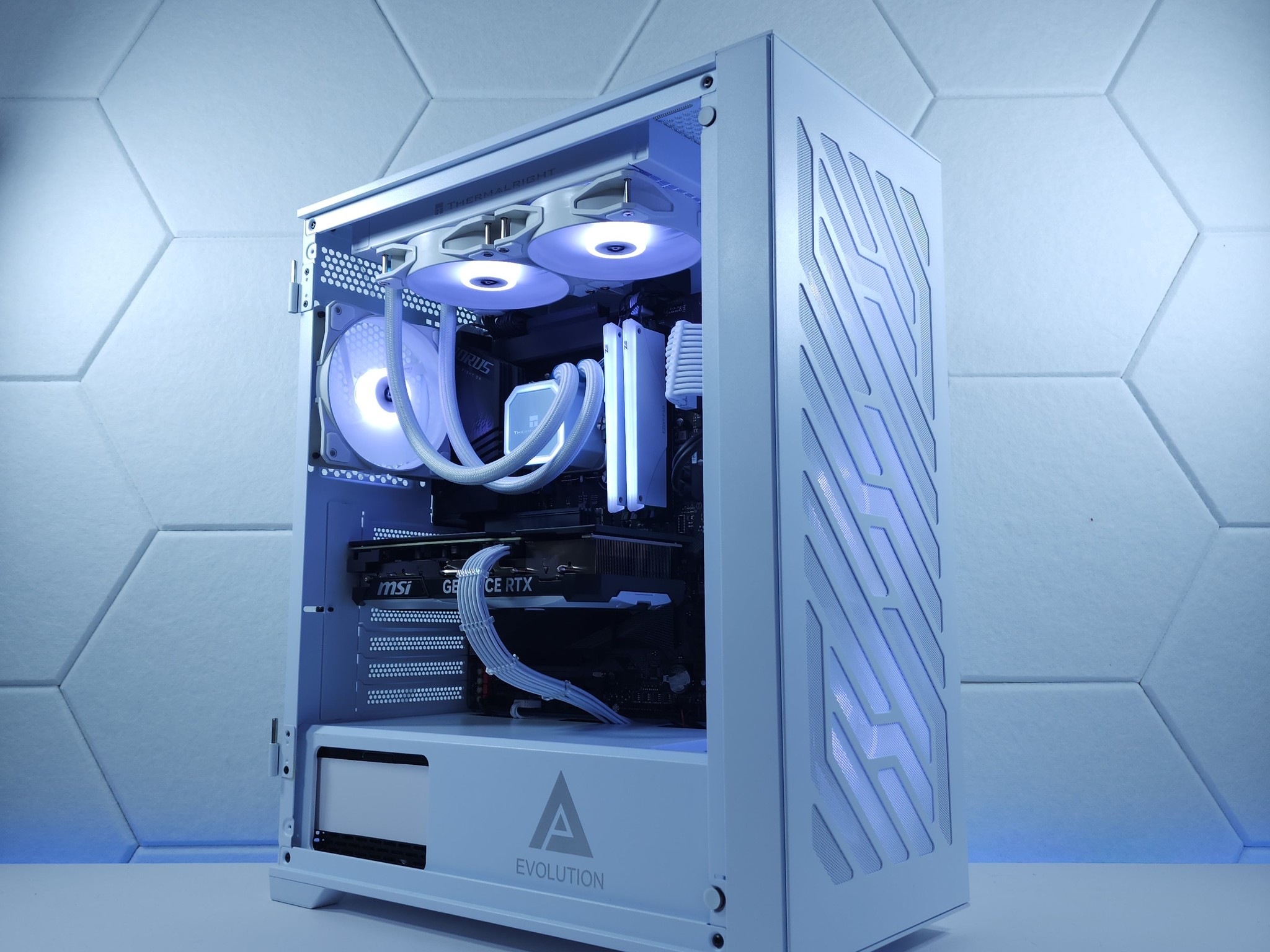 🤍🤍1440p Gaming | RTX 4070 Ti 12GB | Core i5 12600KF | 32GB 5600MHz DDR5 | 2TB NVMe SSD Gen 4