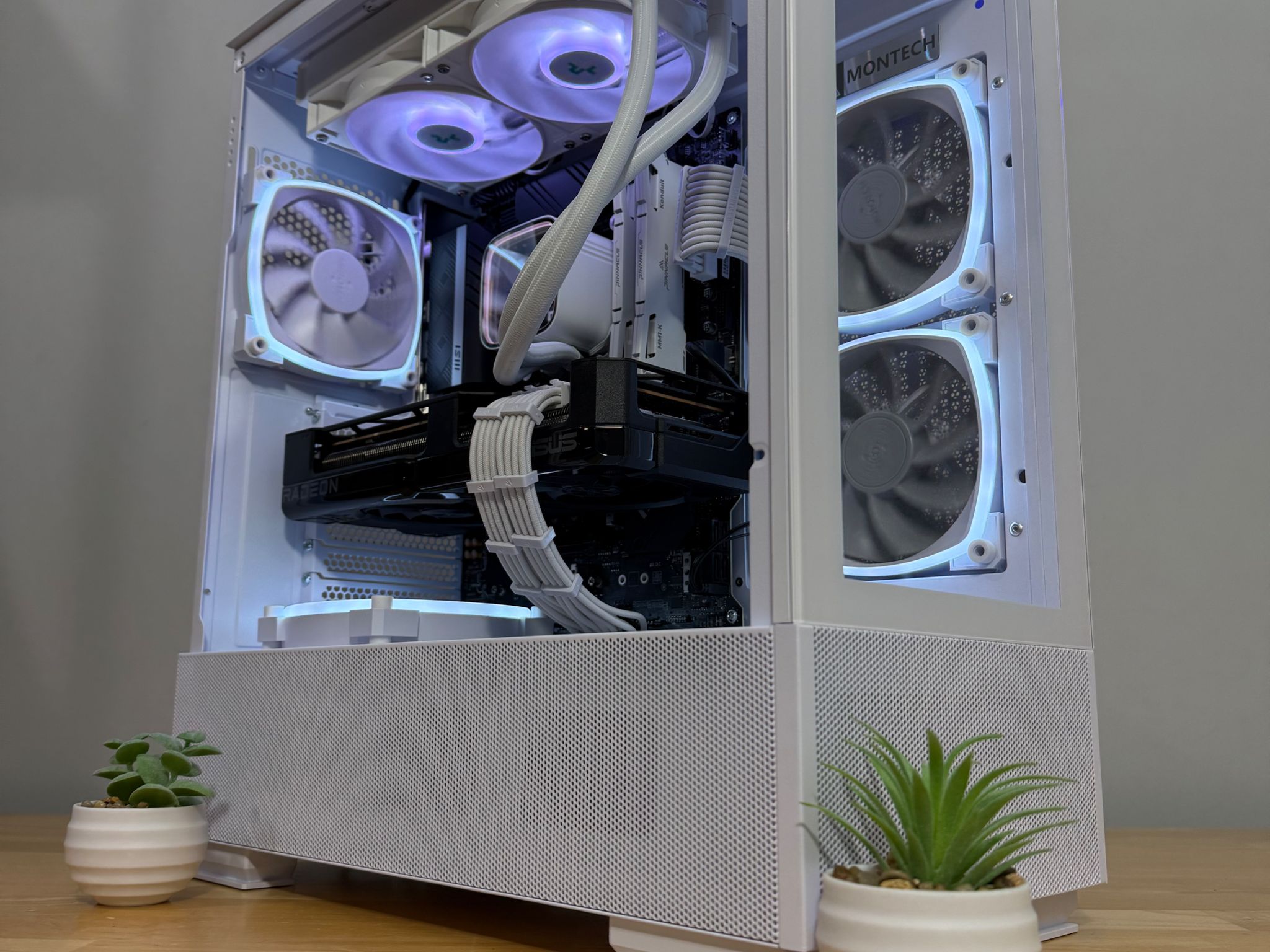 🧊ICE🧊-Liquid Cooled High-End Gaming PC-Rx 7800 xt-I5 12600KF-32GB Ram-1TB SSD