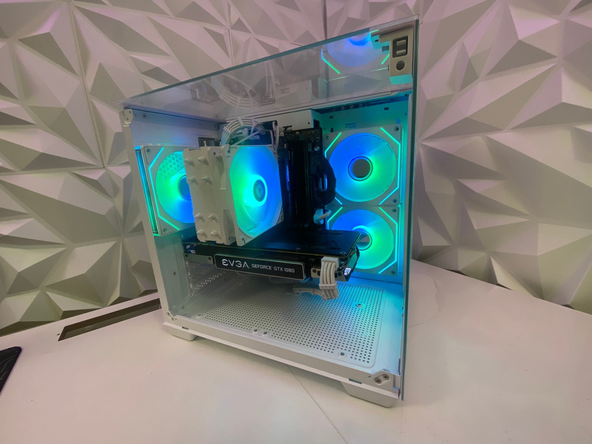 🎅🎅 White Elite Build – intel i5 9500 + GTX 1080 8GB | 1080P/1440P High FPS Ready
