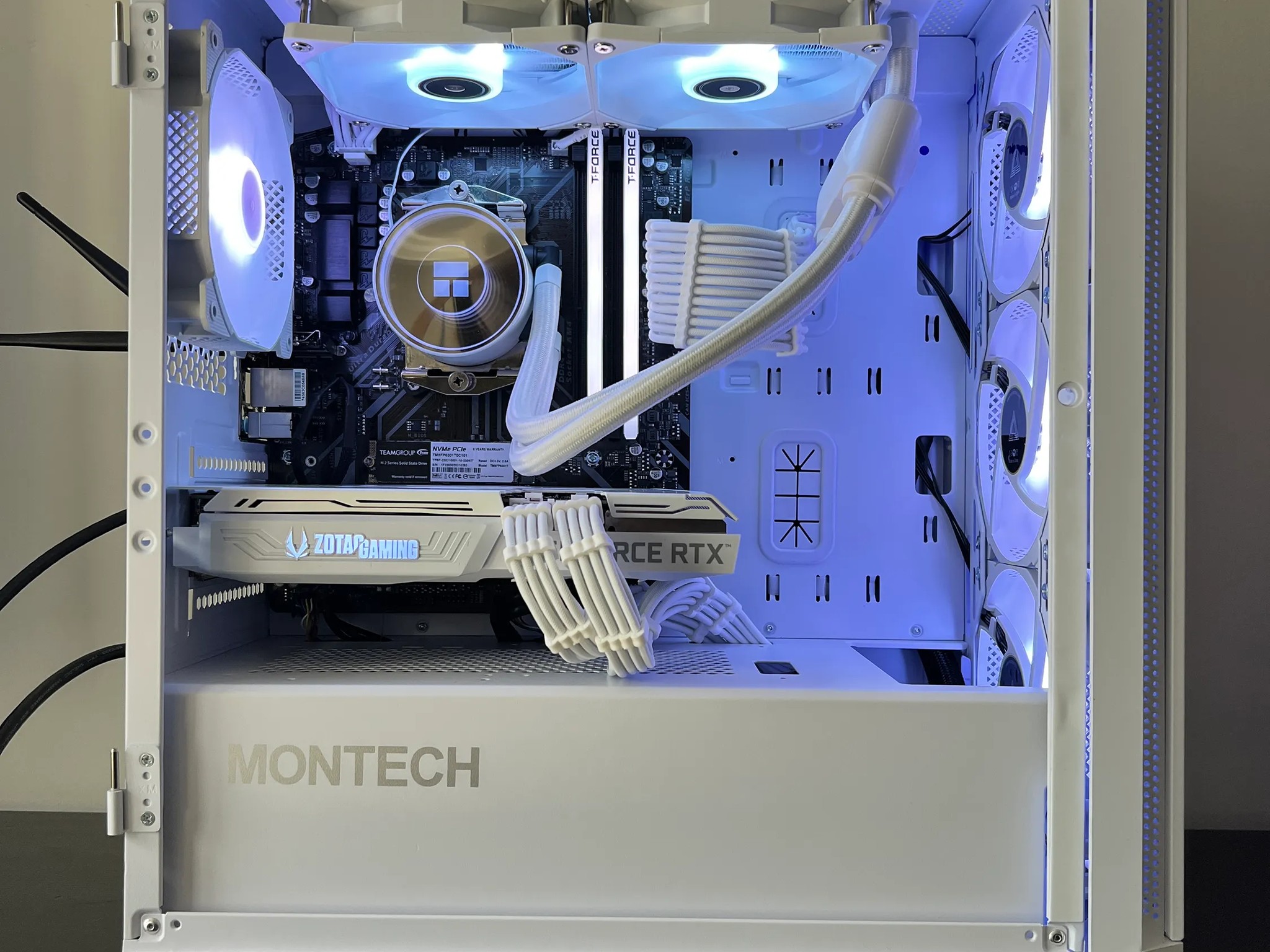 Ryzen 5 5600X RTX 3070 1TB M.2 16GB Ram Gaming PC