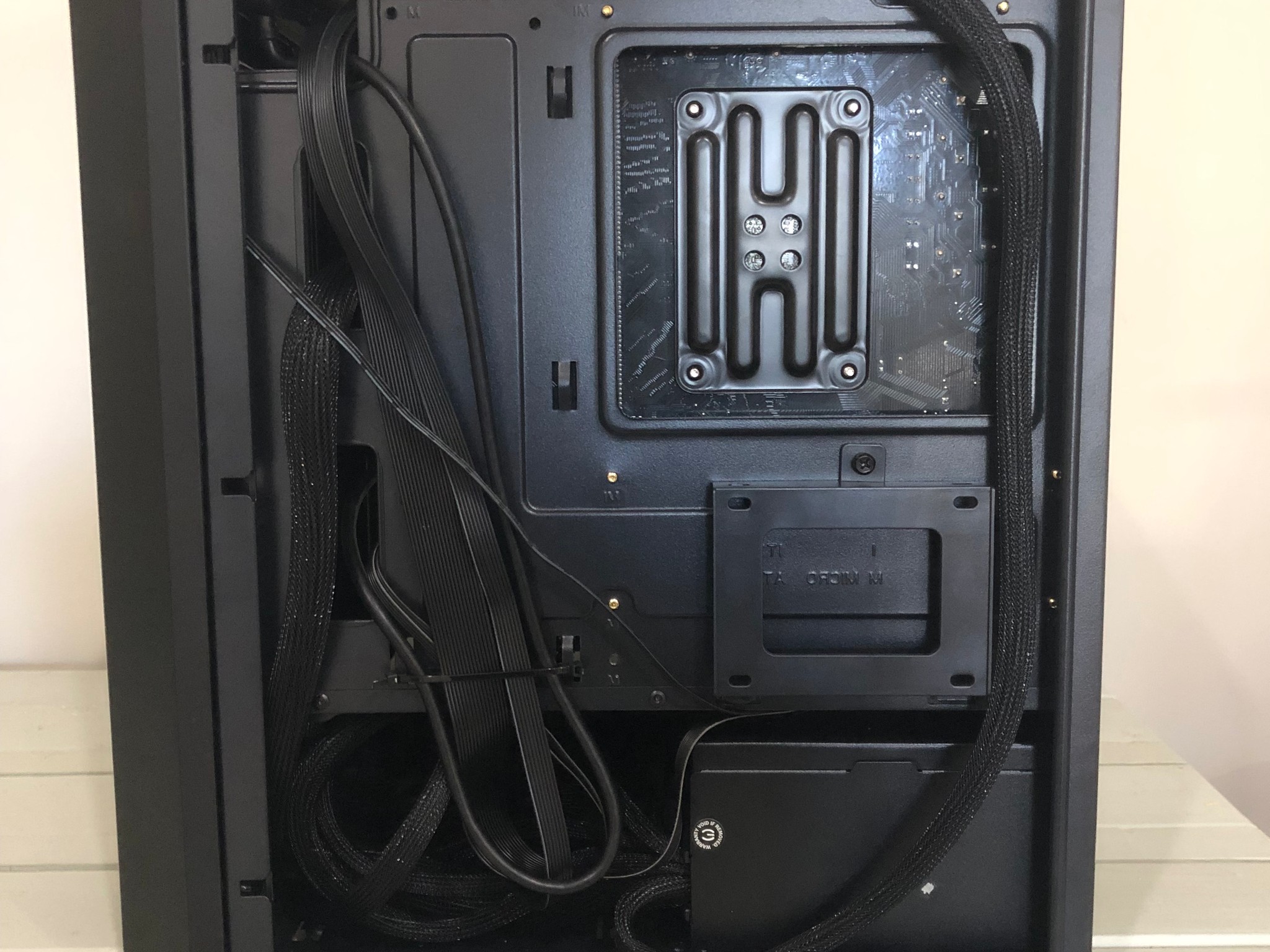 1080p Beast | RTX 2060 | Ryzen 7 | 32GB RAM | 1TB NVMe