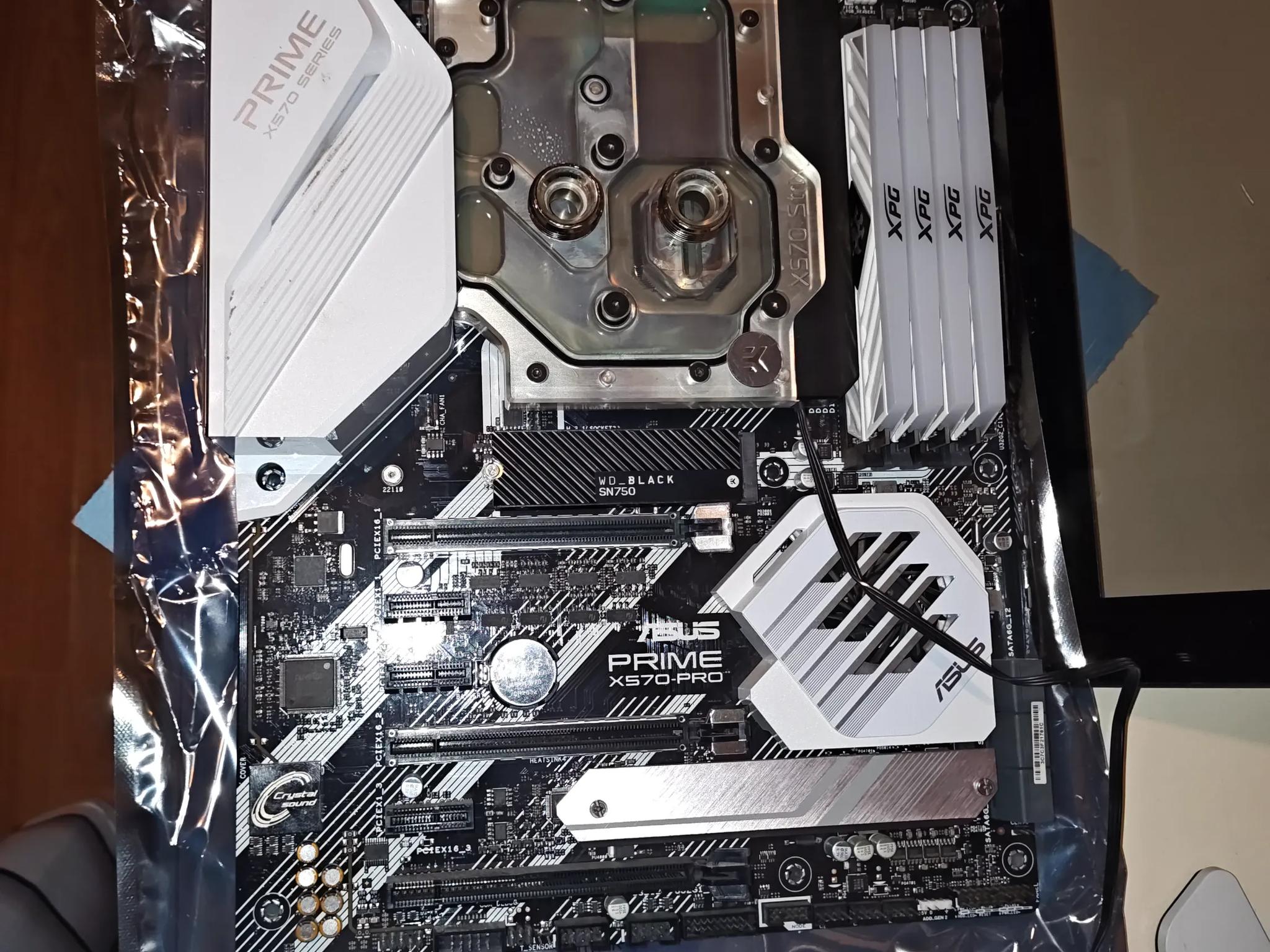 Ryzen 9 3900xt + Asus prime x570 p motherboard + 32 gb ddr4