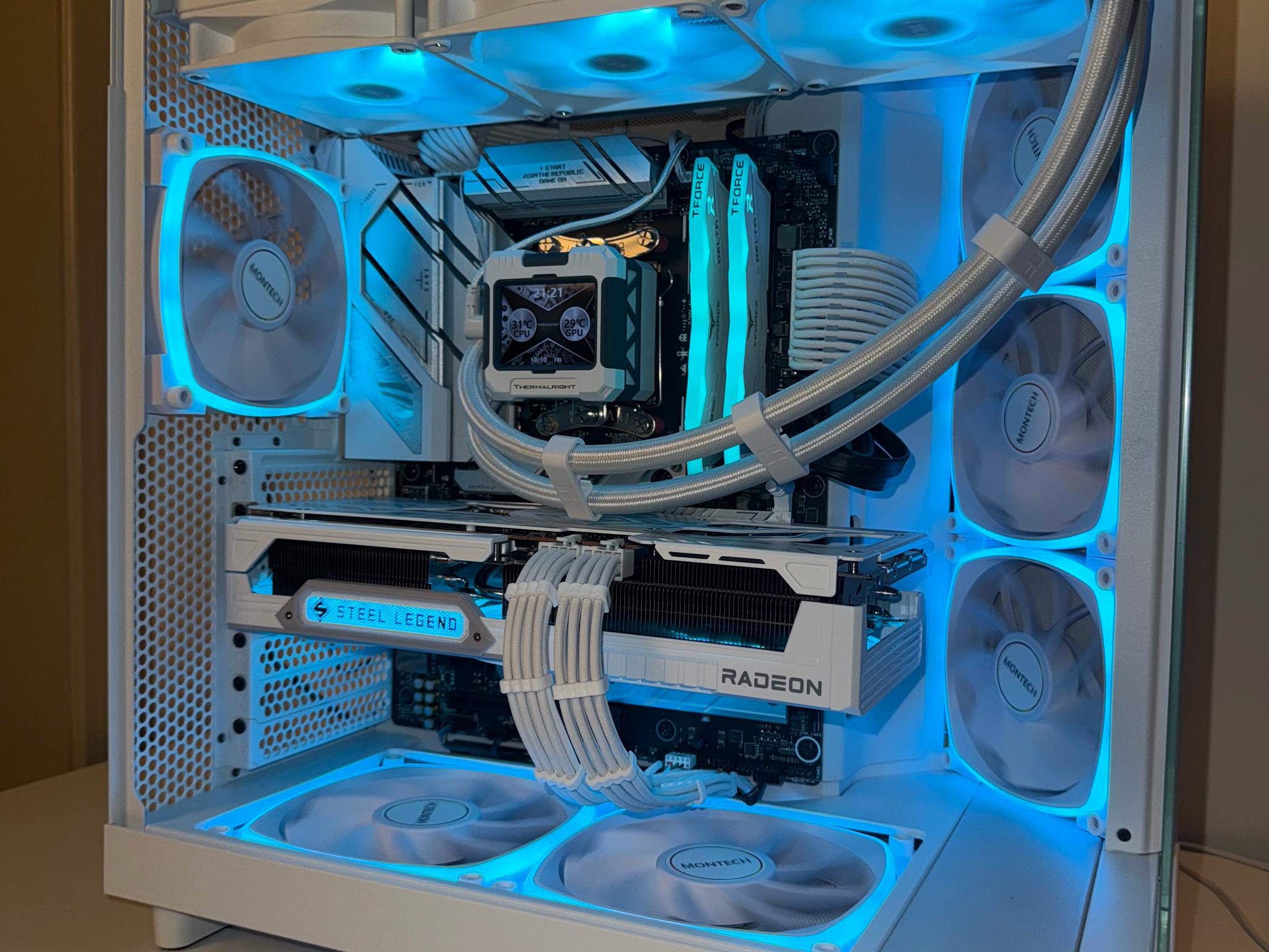 ❄️Snowed Out❄️ Ryzen 7 7800X3D+RX 9070 XT 16gb+32gb DDR5