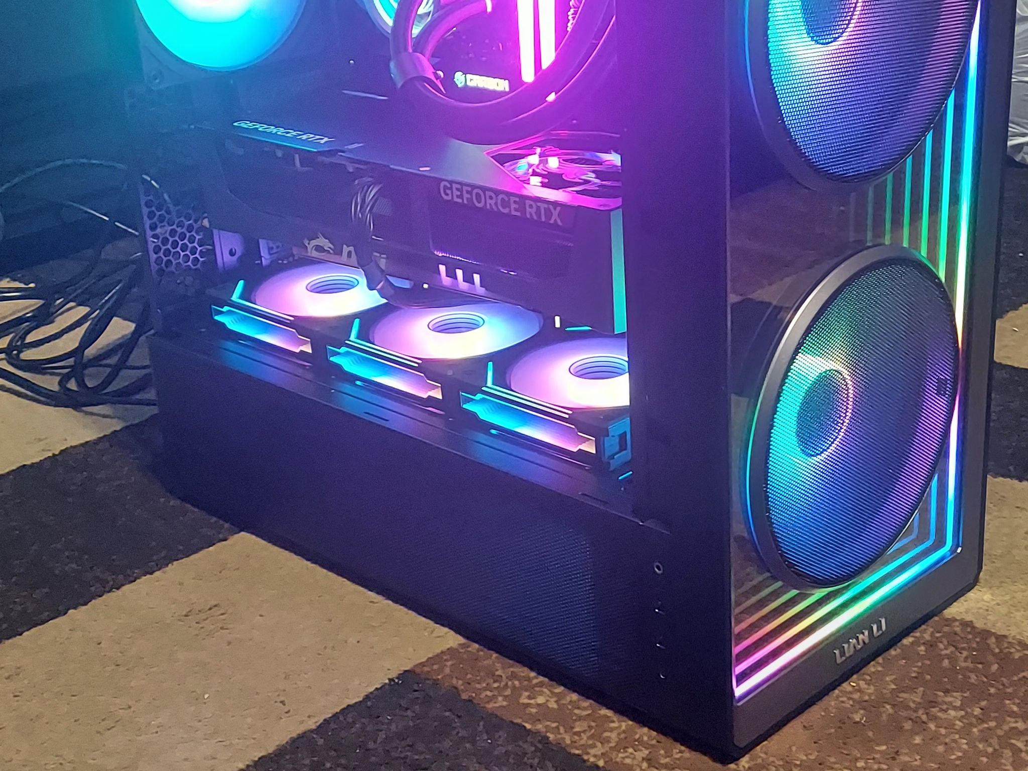 MSI Extreme 9800X3D/RTX 5090 Gaming PC