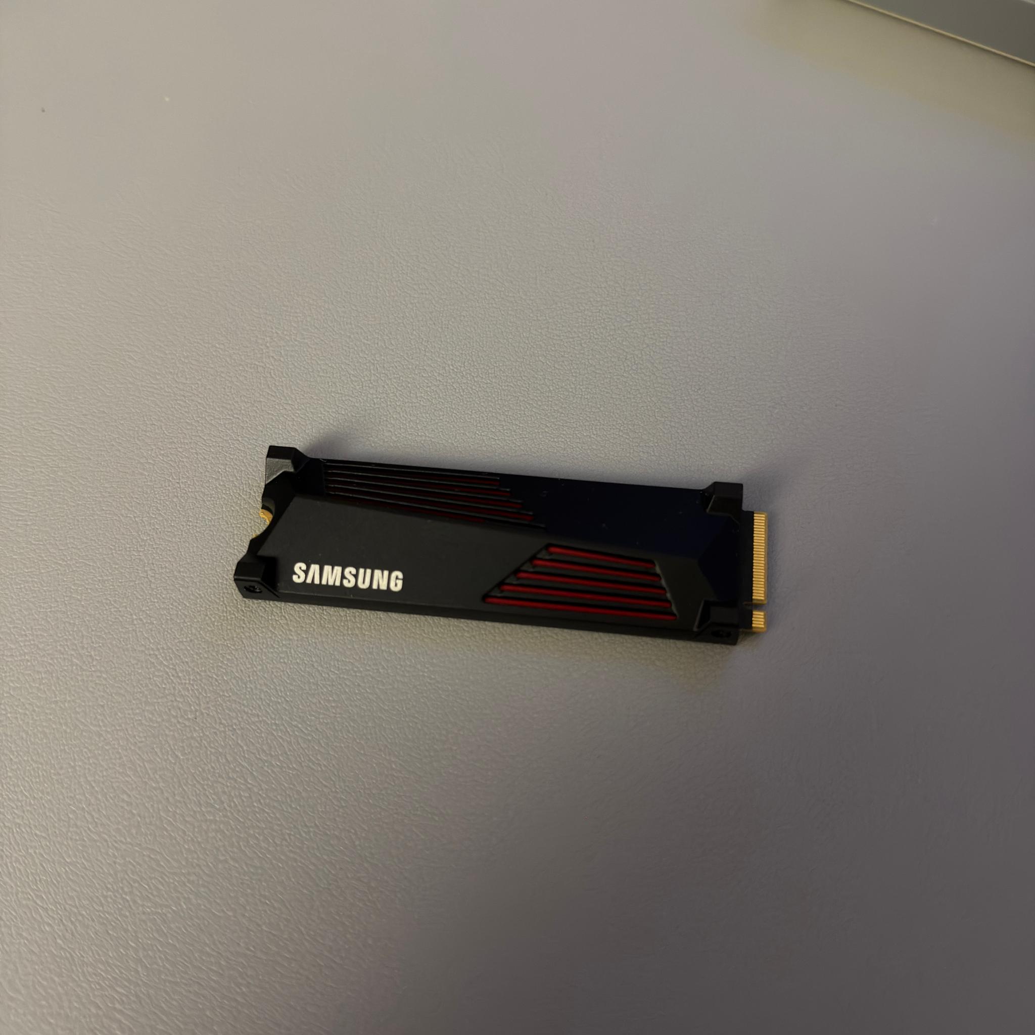 990 Pro 1TB SSD