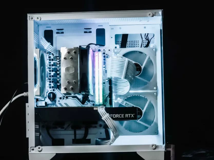Glacial White RTX 2070/ Ryzen 5 5500 Gaming PC