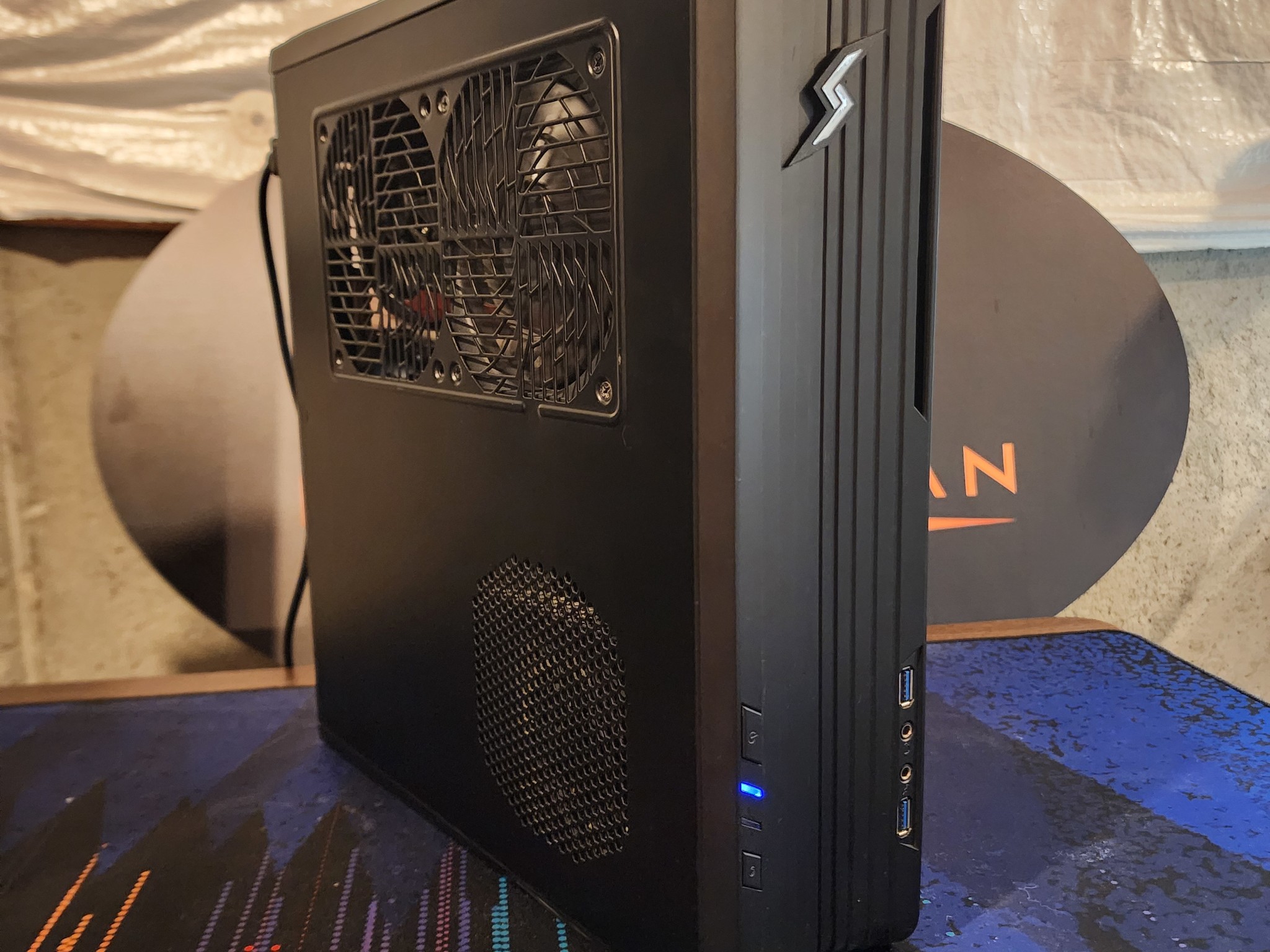 Nvidia GTX 980 Ti / i7-6700K / 16GB DDR4 RAM - Mini Gaming PC