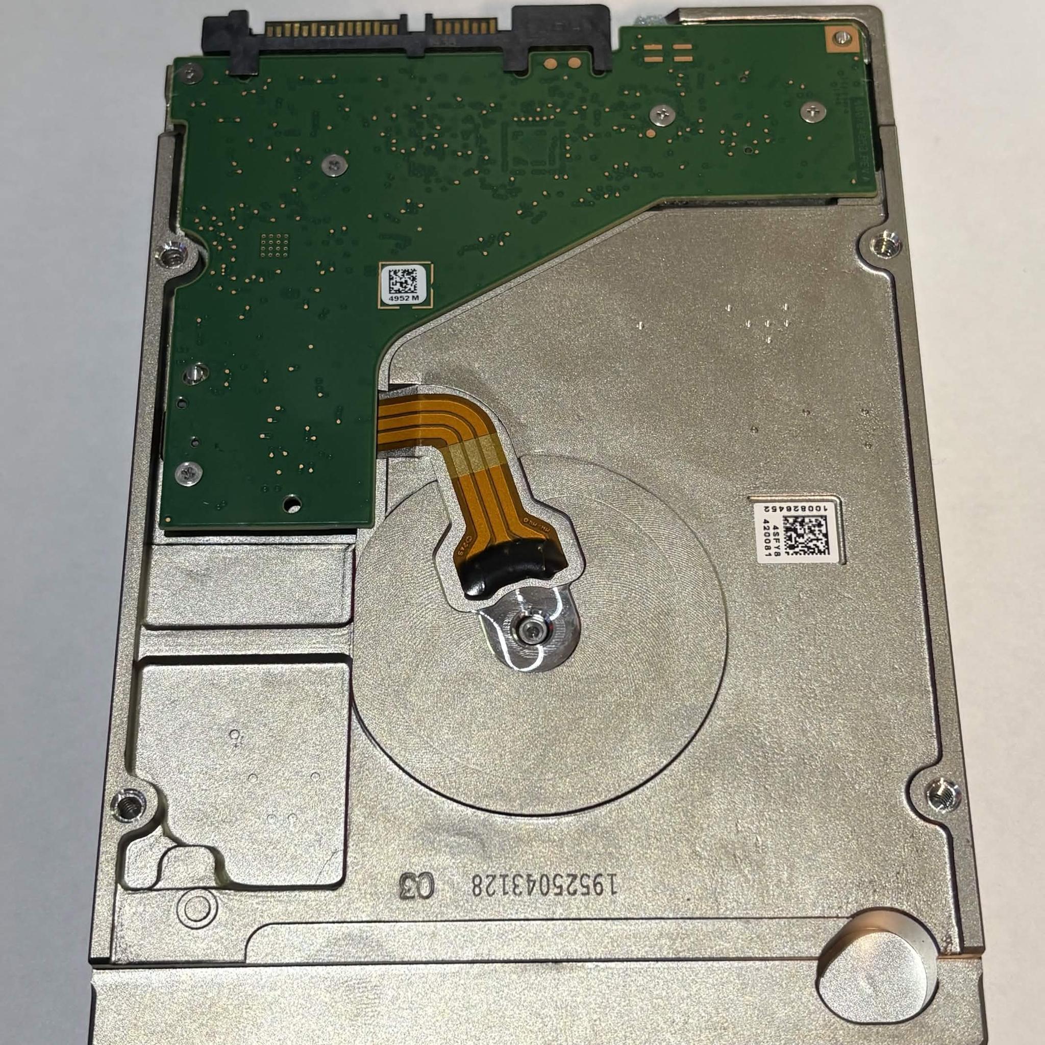 Seagate IronWolf 10TB NAS 7200RPM SATA 3.5" HDD – Tested – 882 Hours – Healthy SMART