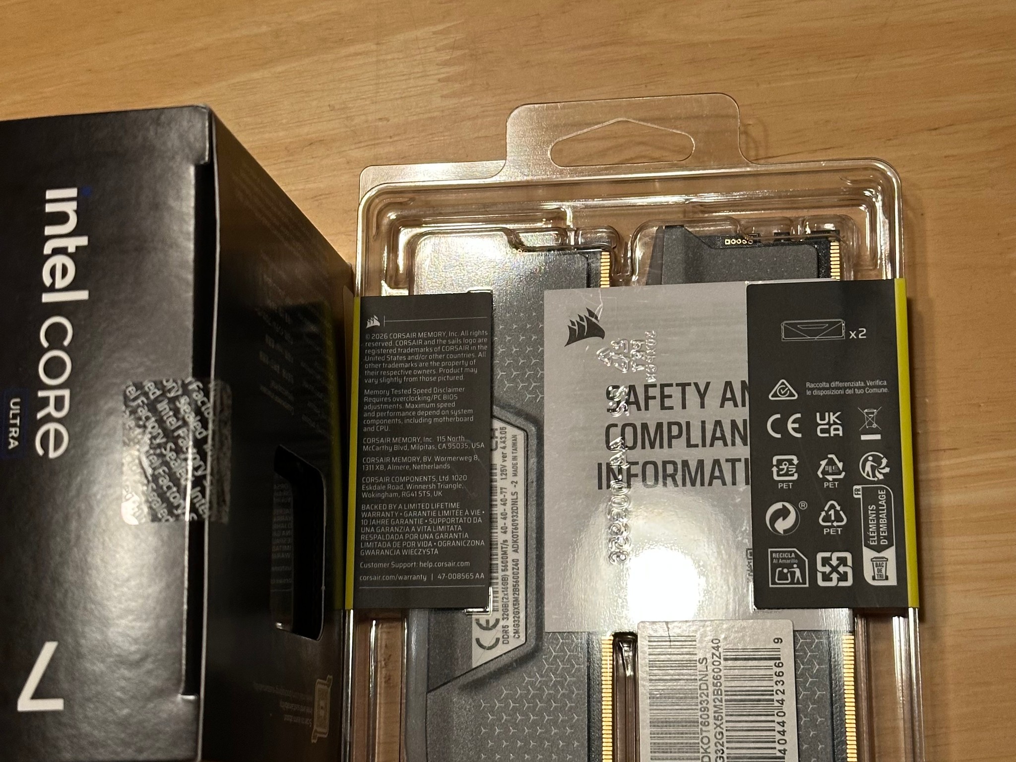 BNIB Intel Core 7 Ultra 270K Plus/Asus Strix Z890-E Gaming Wifi/Corsair Vengeance 32 GB 5600Mhz C40