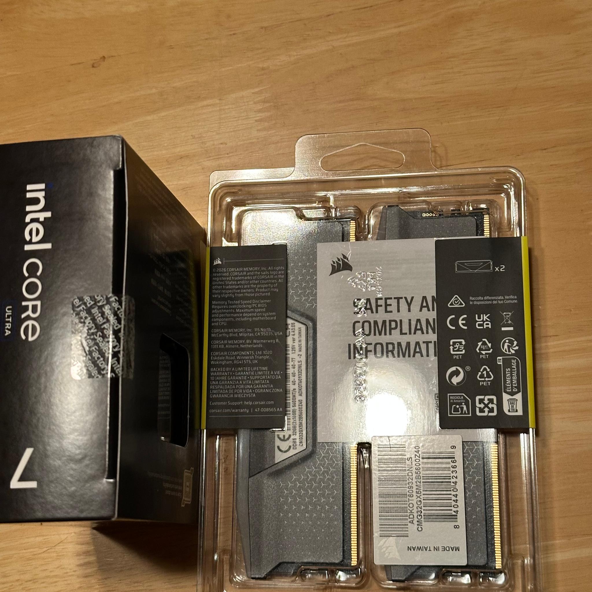 BNIB Intel Core 7 Ultra 270K Plus/Asus Strix Z890-E Gaming Wifi/Corsair Vengeance 32 GB 5600Mhz C40