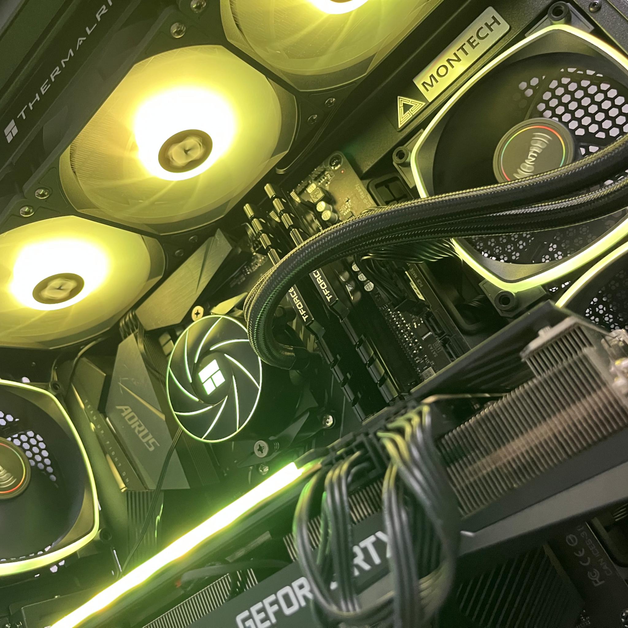 RTX 3070 | Ryzen 9 3900XT | 32 GB RAM | Crystal Glass 💎🔮Gaming PC