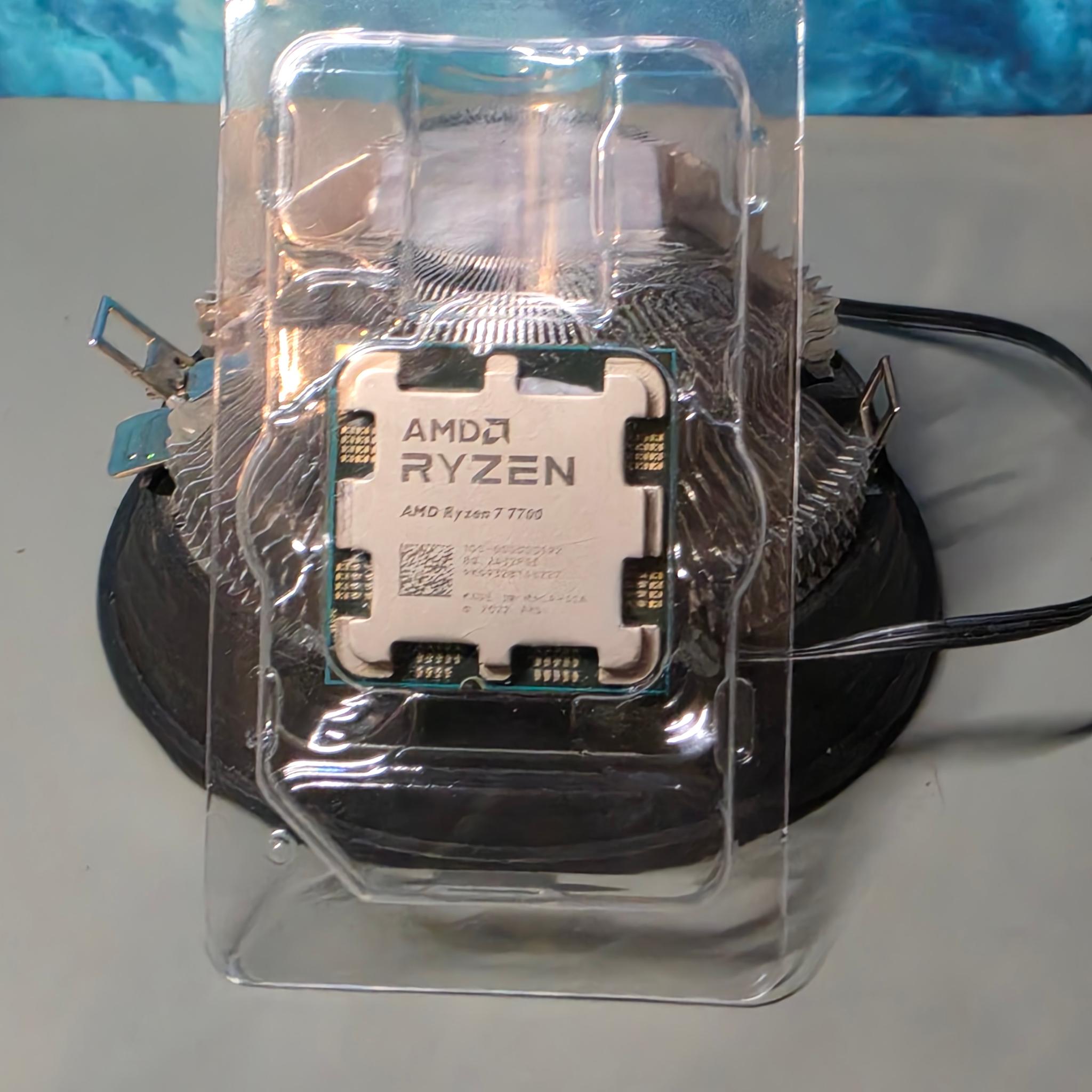 AMD Ryzen 7 7700