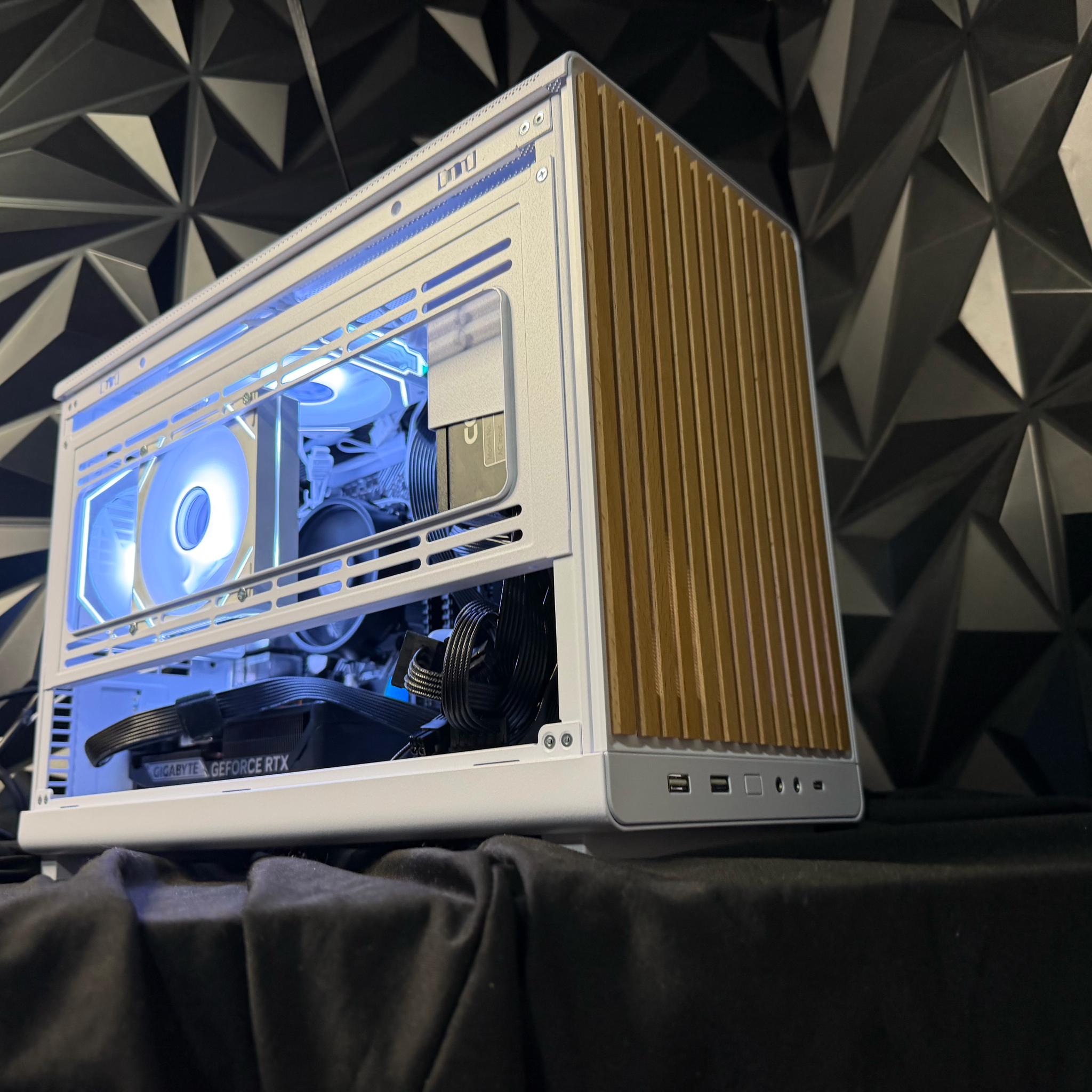 🤍🌲 WHITE WOOD 5560 🌲🤍Ryzen 5 5500| RTX 5060| 16 GB DDR4| 1.25 TB NVMe| 650W PSU