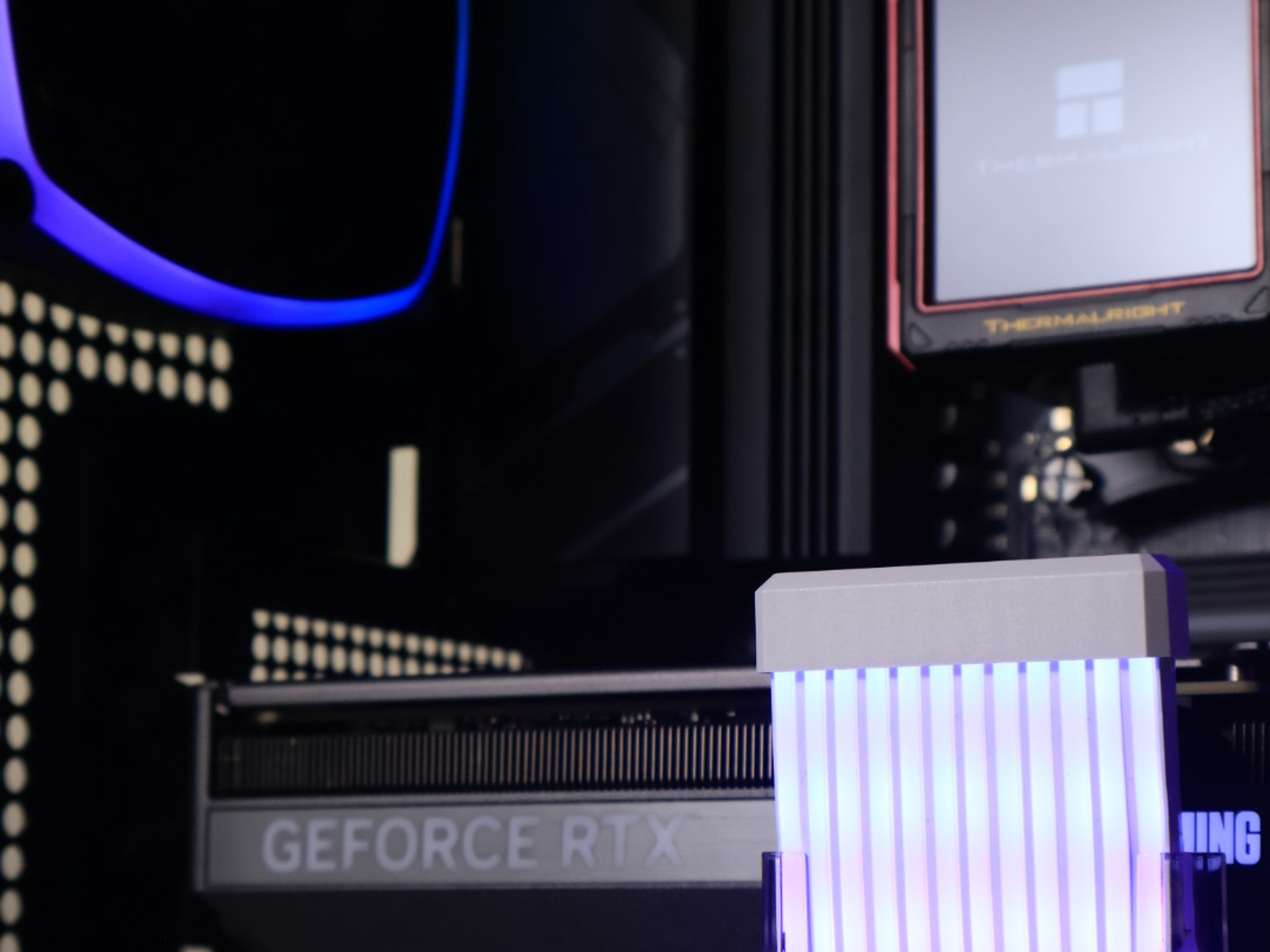 🟣🔵Zephyr | RTX 5070 Ryzen 7 9700x 2tb NVMe🔵🟣