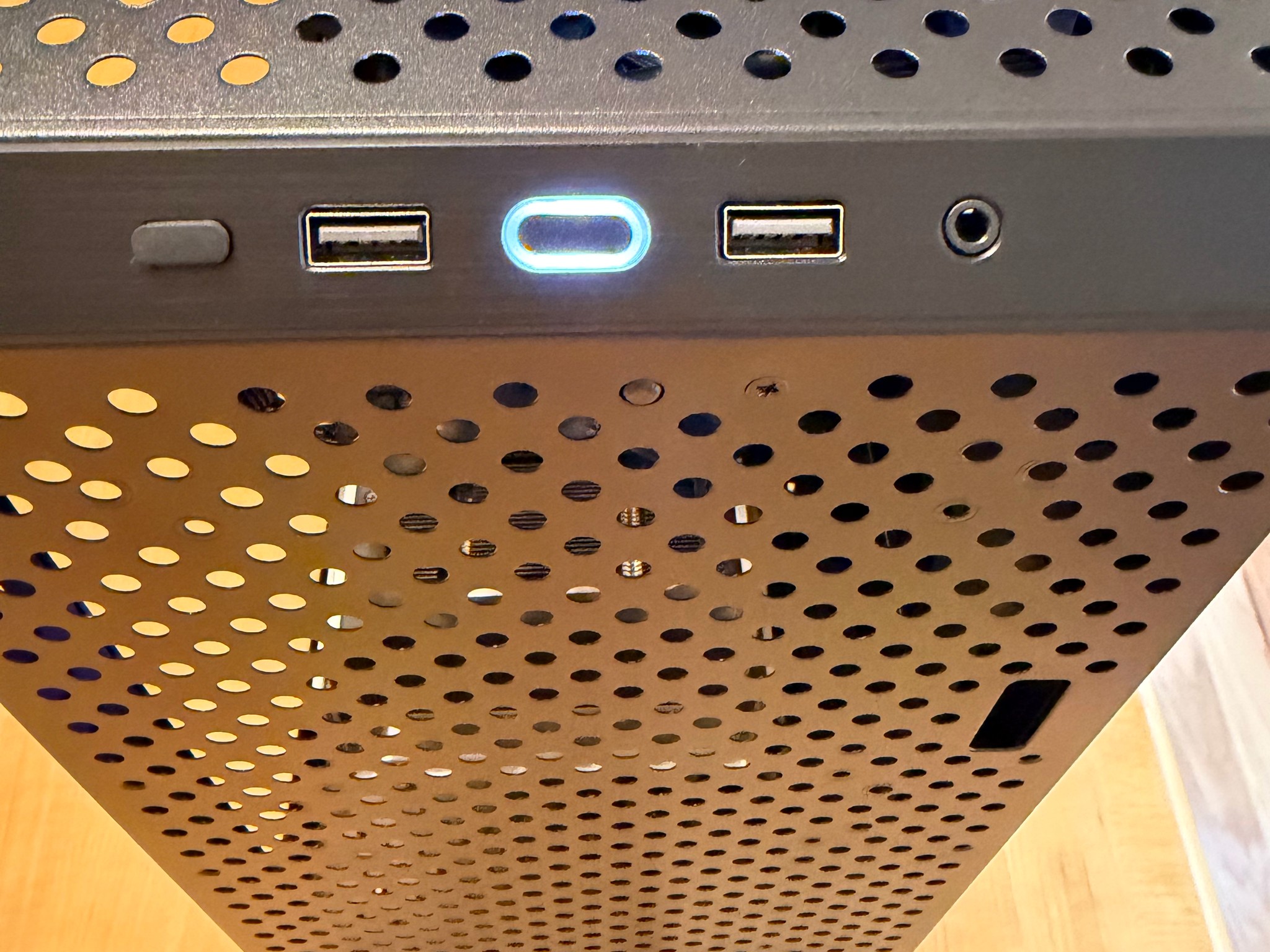 🍂🐊| RX 6950 XT 16gb, Intel i5 13420h, 16gb Ram, 1tb SSD Wifi Equipped Gaming PC