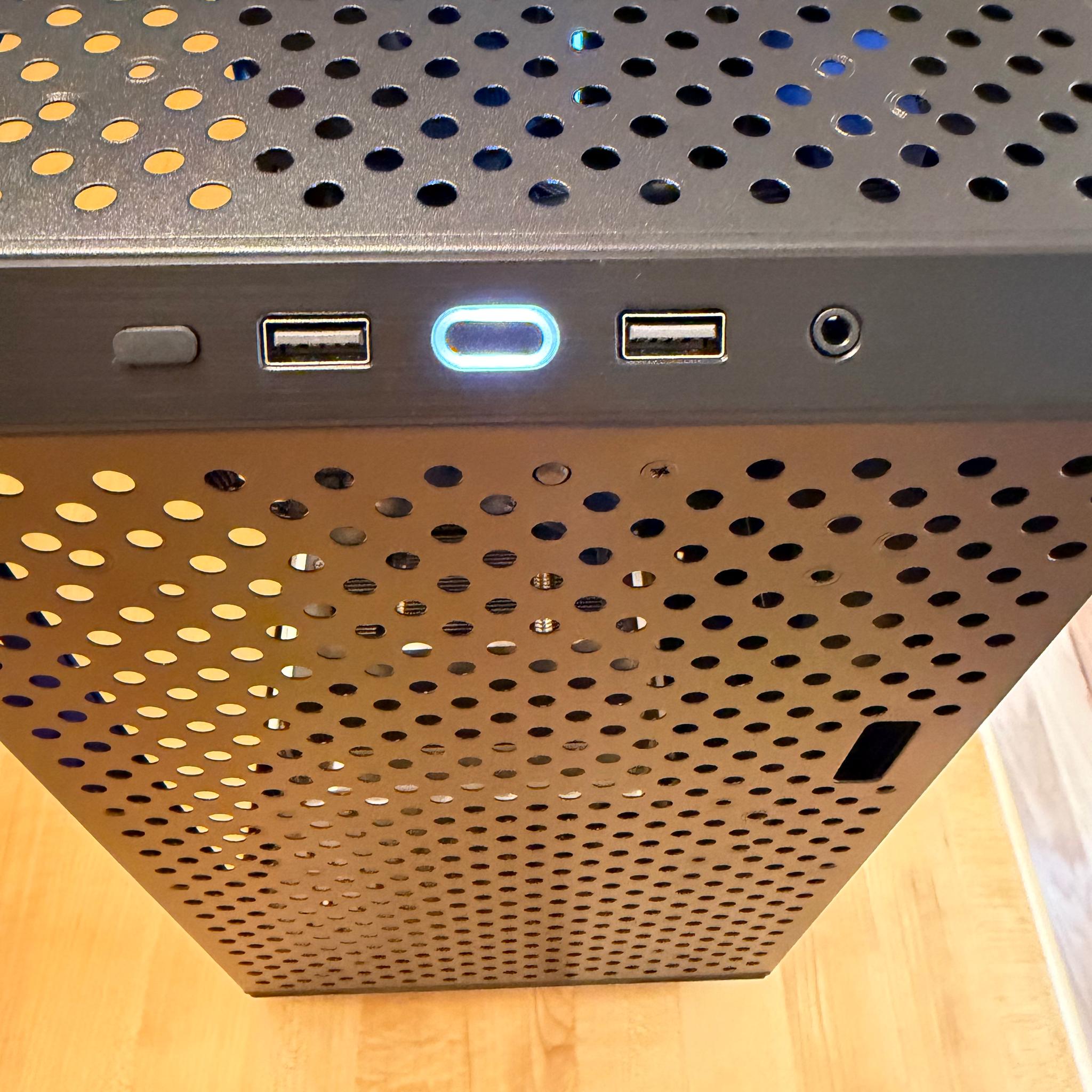 🍂🐊| RX 6950 XT 16gb, Intel i5 13420h, 16gb Ram, 1tb SSD Wifi Equipped Gaming PC