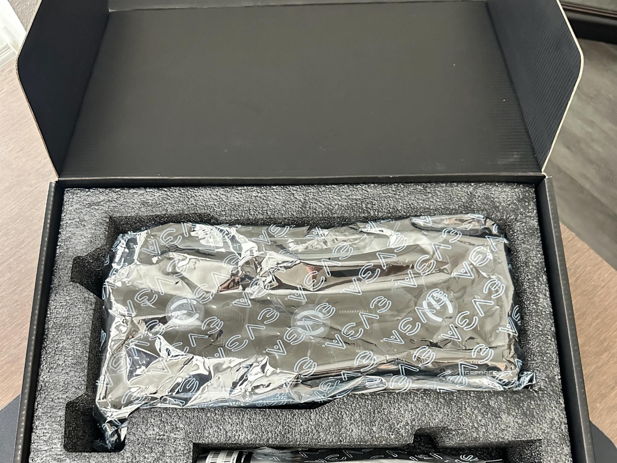 NVIDIA 3090 EVGA FTW3 ULTRA