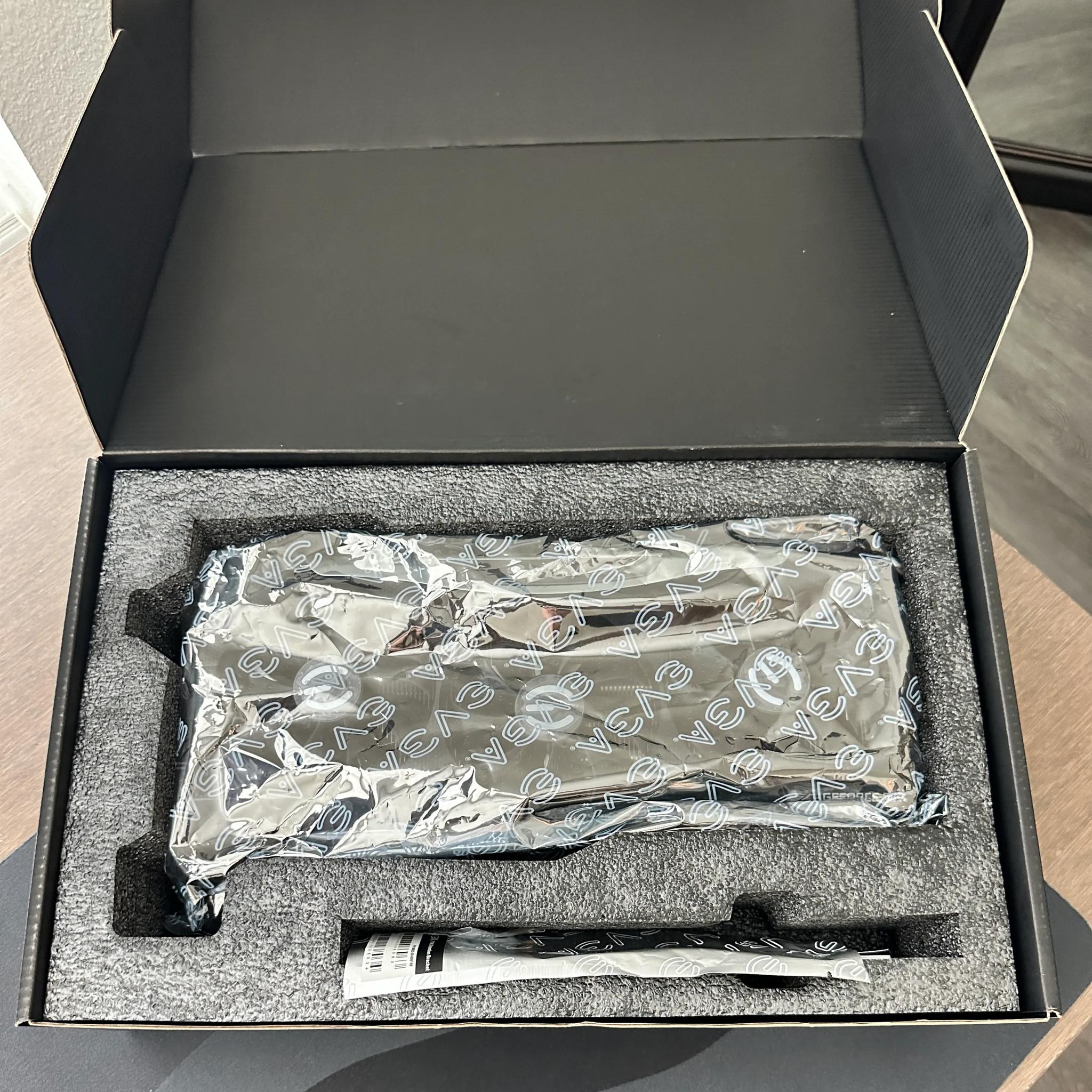 NVIDIA 3090 EVGA FTW3 ULTRA