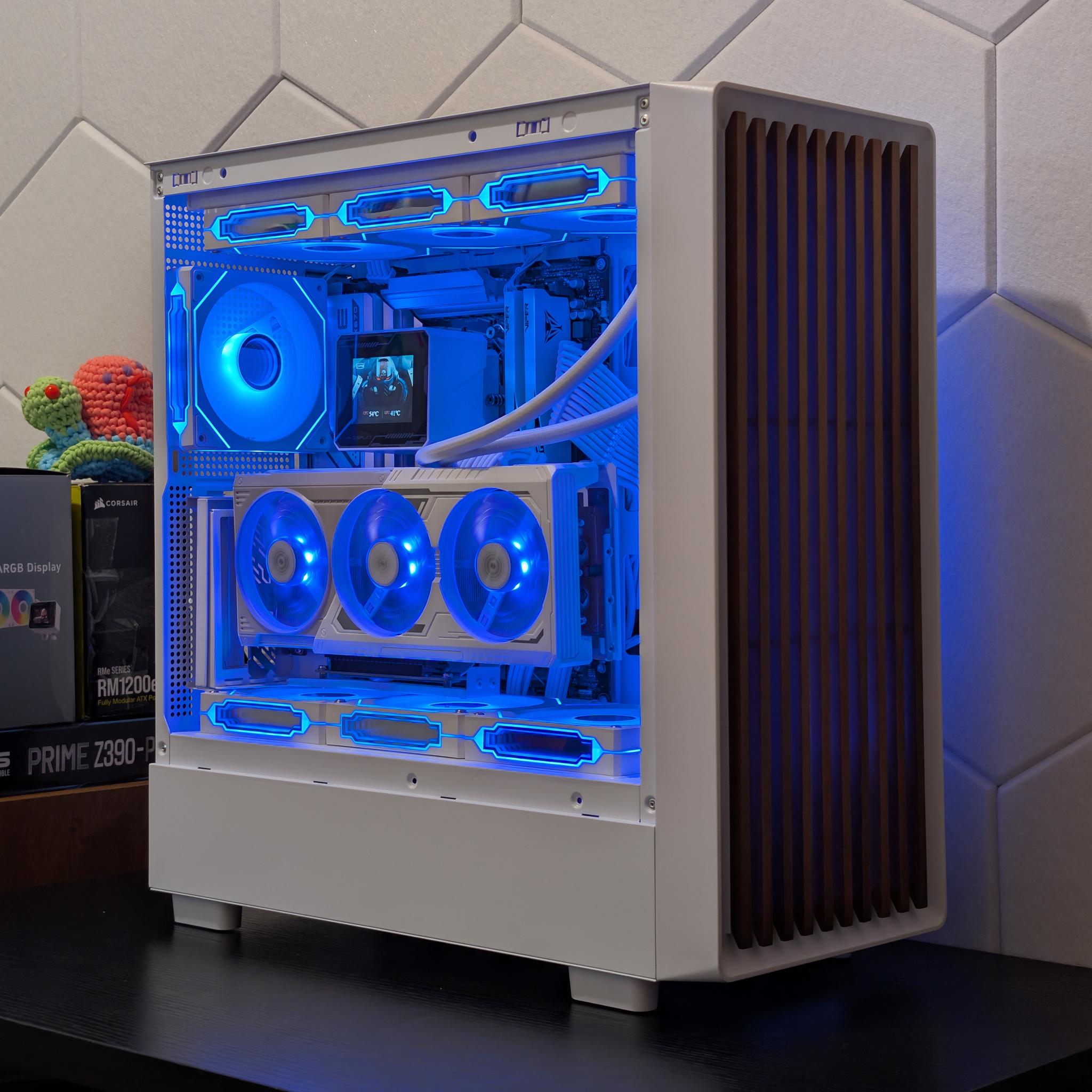 🐻‍❄️🪵4K Gaming Beast | RX 9070XT | Ryzen 7 7800X3D | 2TB SSD | 32GB RAM | WiFi 6 & BT🪵🐻‍❄️