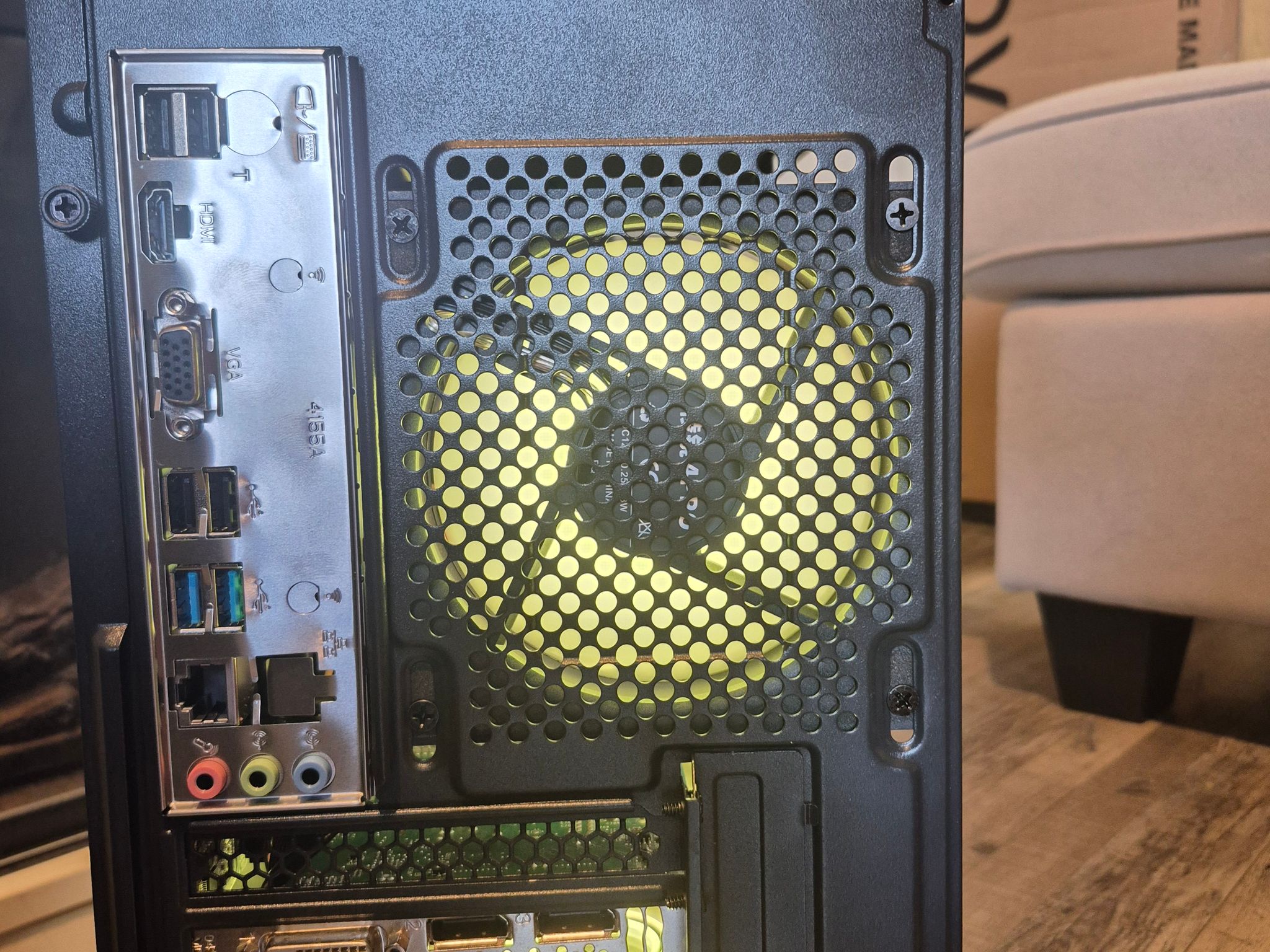 Copy of SCRATBusget Aquarium Build | i5-4570, 16GB RAM, Nvidia K2200 4GB, 512GB SSD, Win10