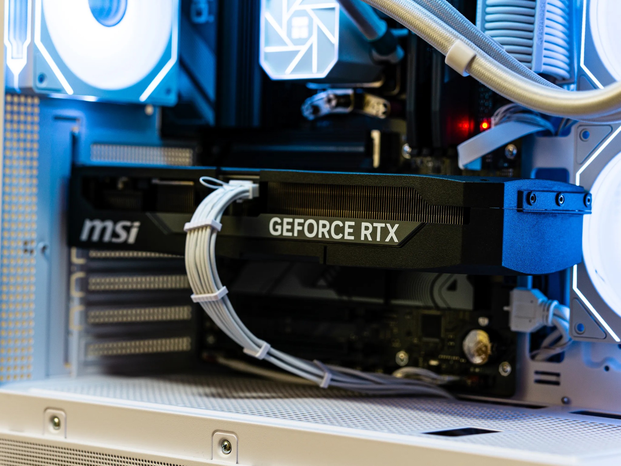 ❄️FROSTBITE V2❄️| RTX 5070| Ryzen 5 7500F| 32GB DDR5| 2TB M.2 NVMe| WiFi| 1440p Ready| All New Parts