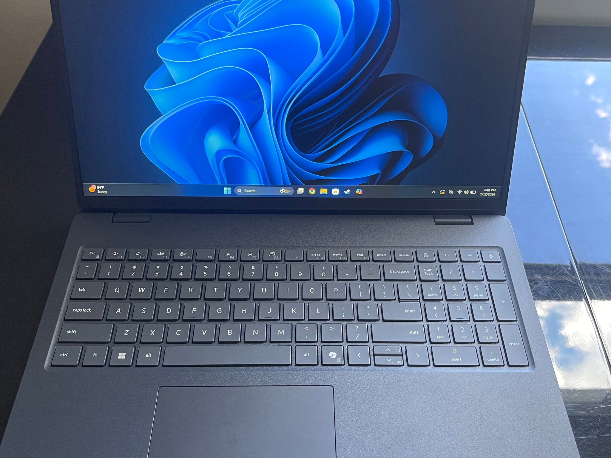 Brand New-DELL Pro 16/ I3 100U / 8Gb DDR5/ 256gb NVMe Gen 4x4